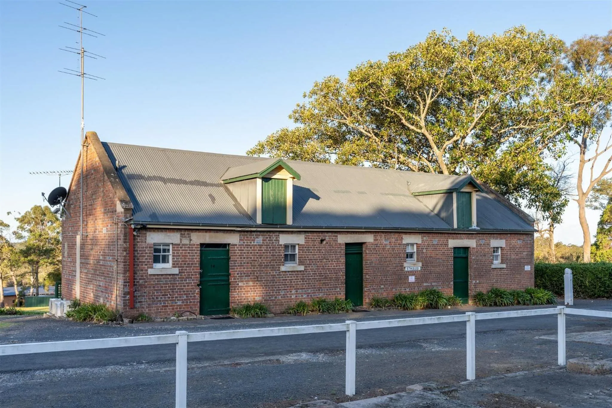 Property building in Coolangatta Estate Shoalhaven Heads