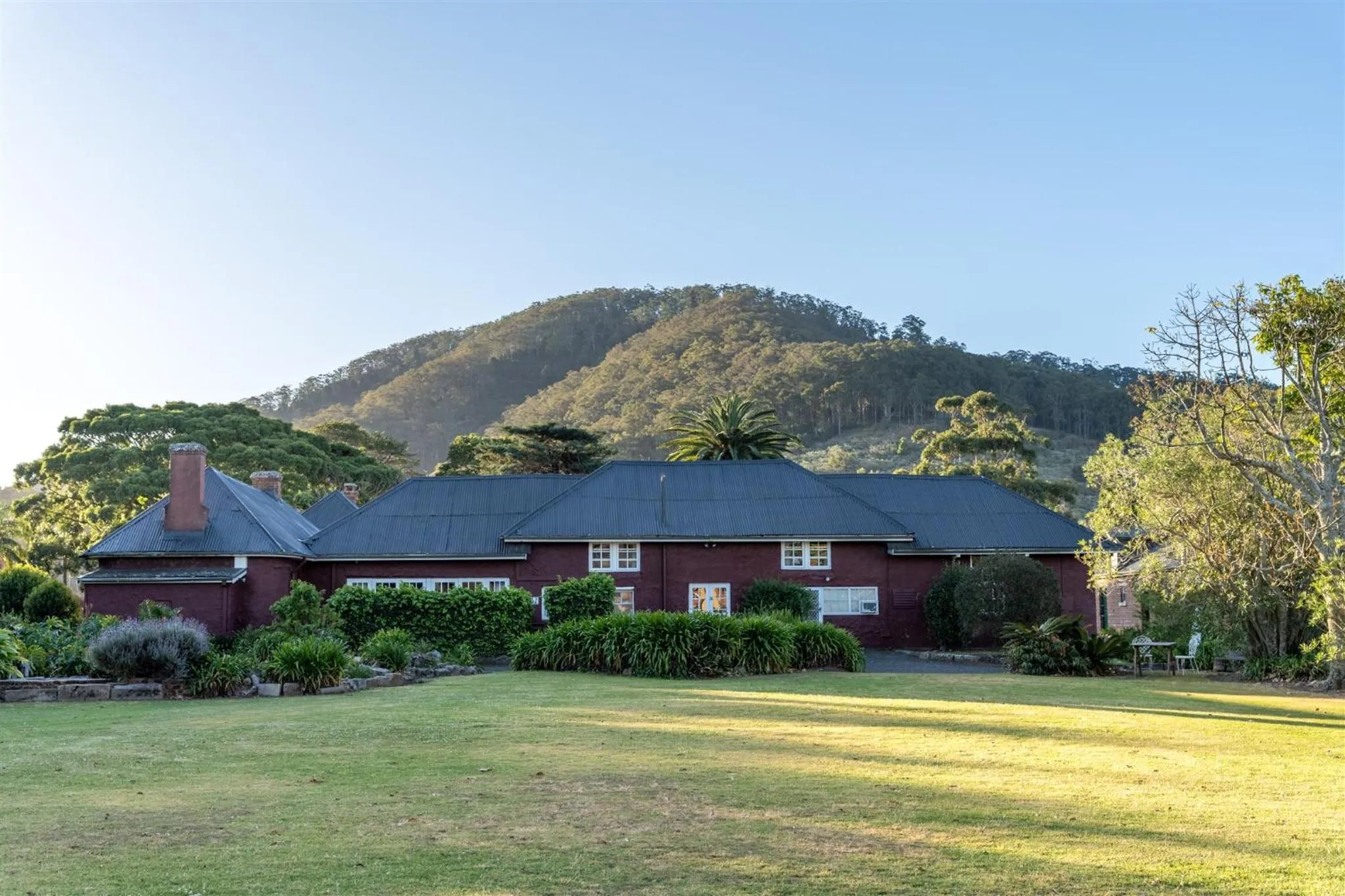 Property building in Coolangatta Estate Shoalhaven Heads