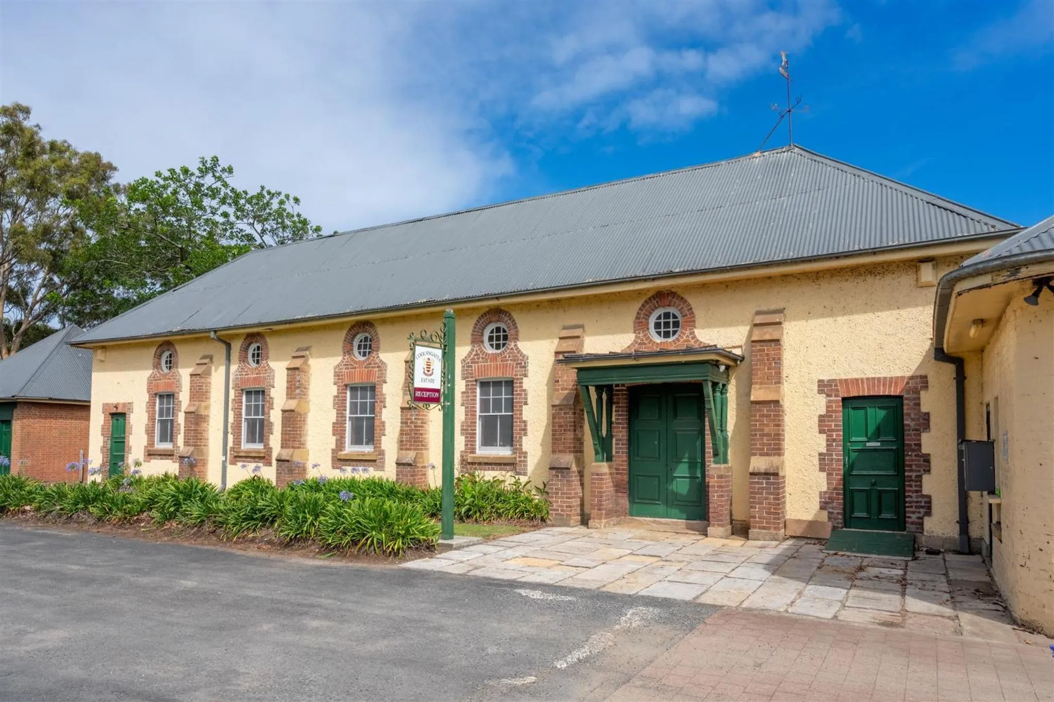 Property building in Coolangatta Estate Shoalhaven Heads