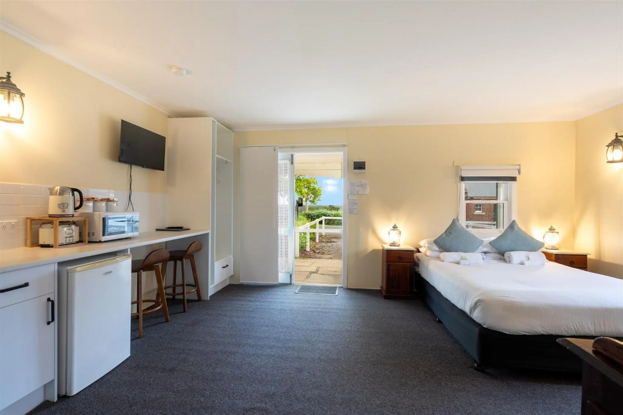 Bed in Coolangatta Estate Shoalhaven Heads