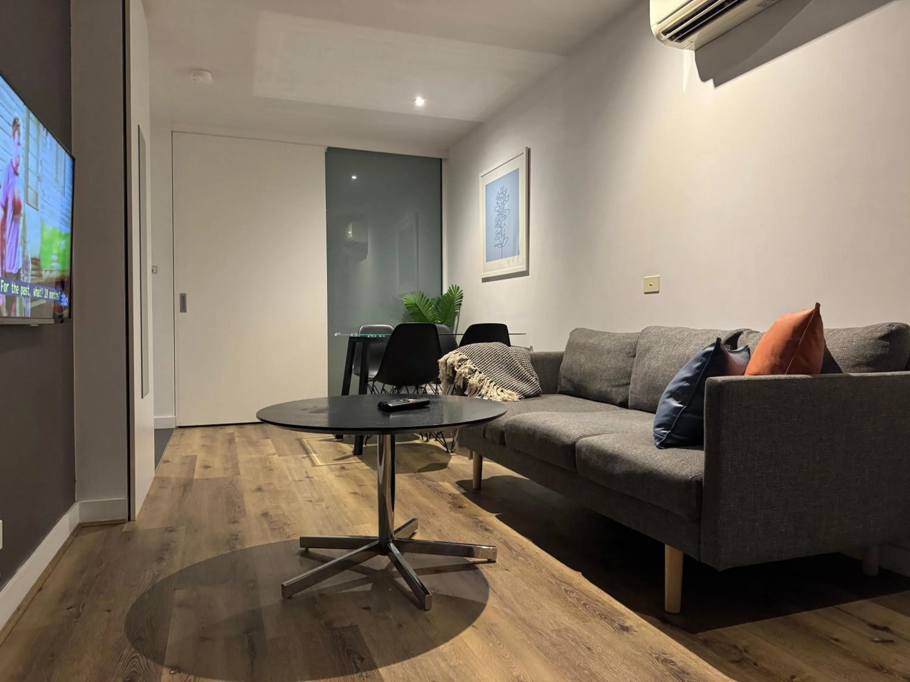 Aura on Flinders Serviced Apartments