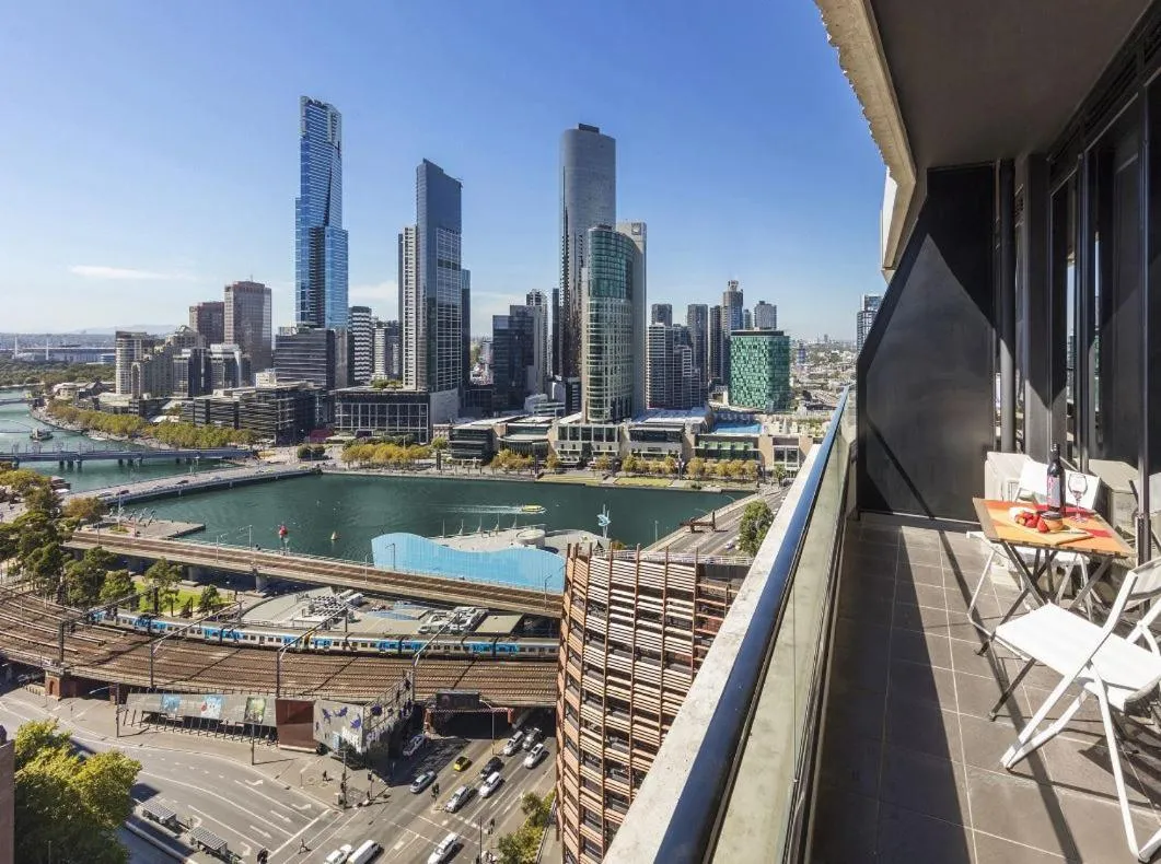Aura on Flinders Serviced Apartments