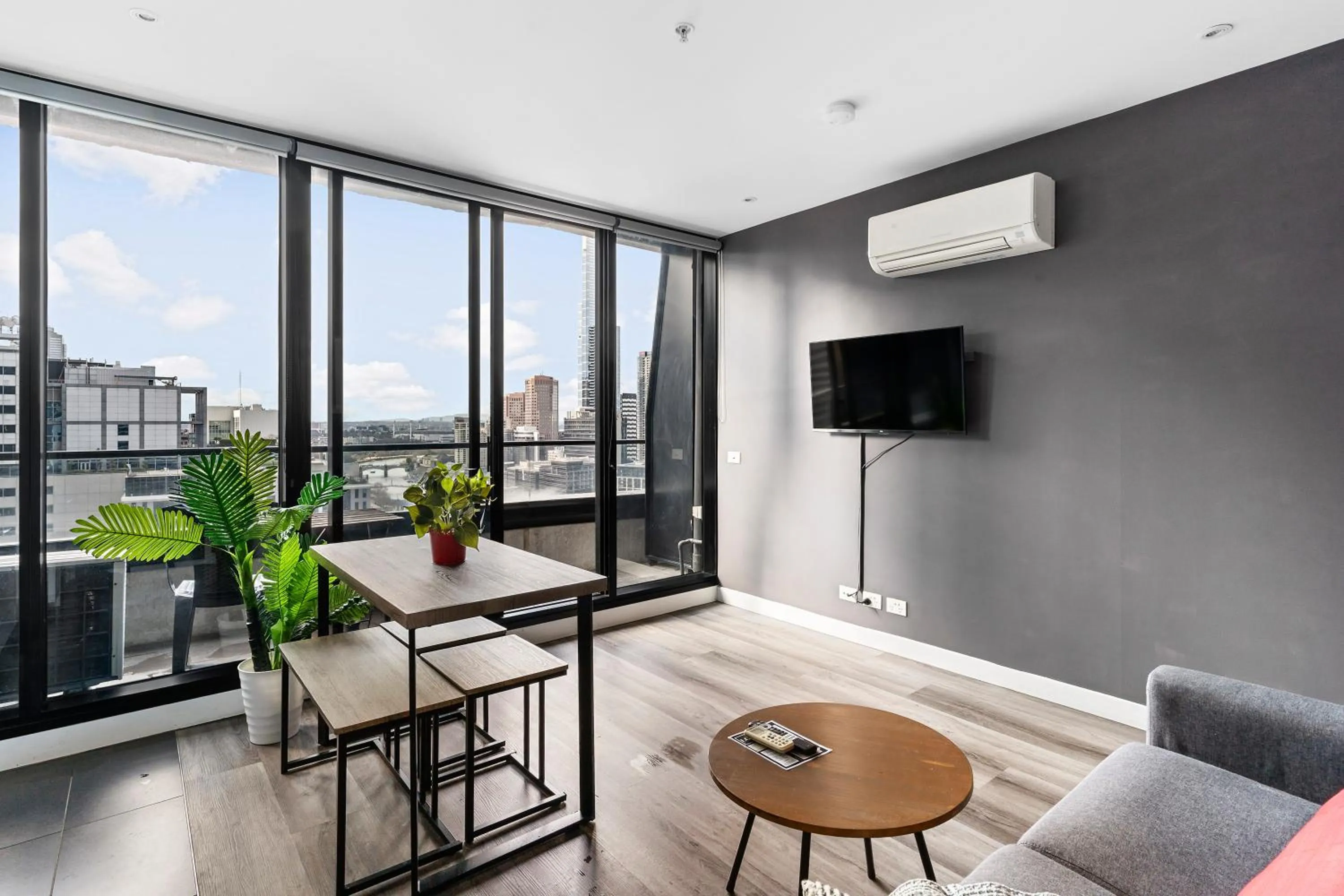 Aura on Flinders Serviced Apartments