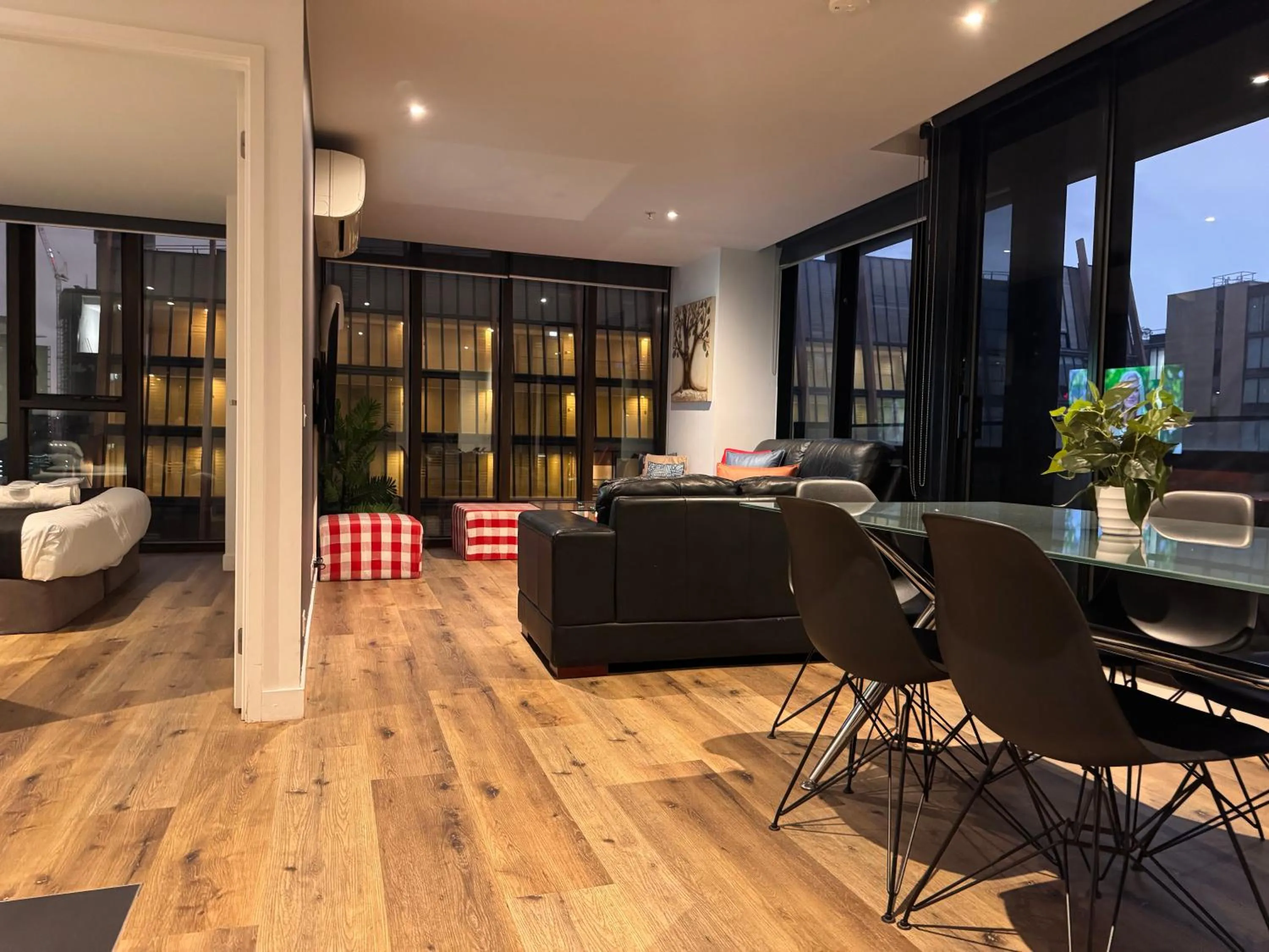 Aura on Flinders Serviced Apartments