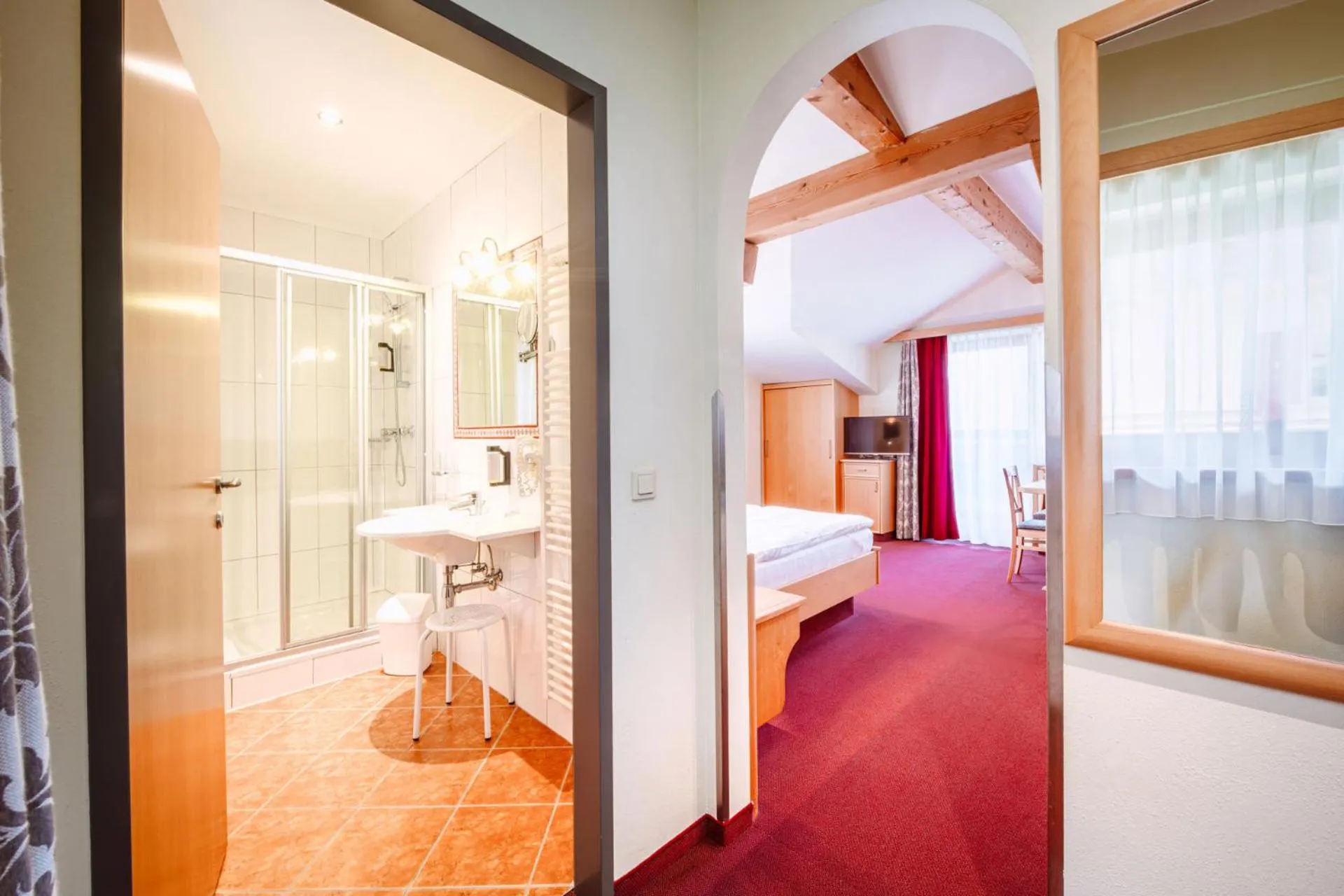 Bathroom, Bed in Harmls Aparthotel