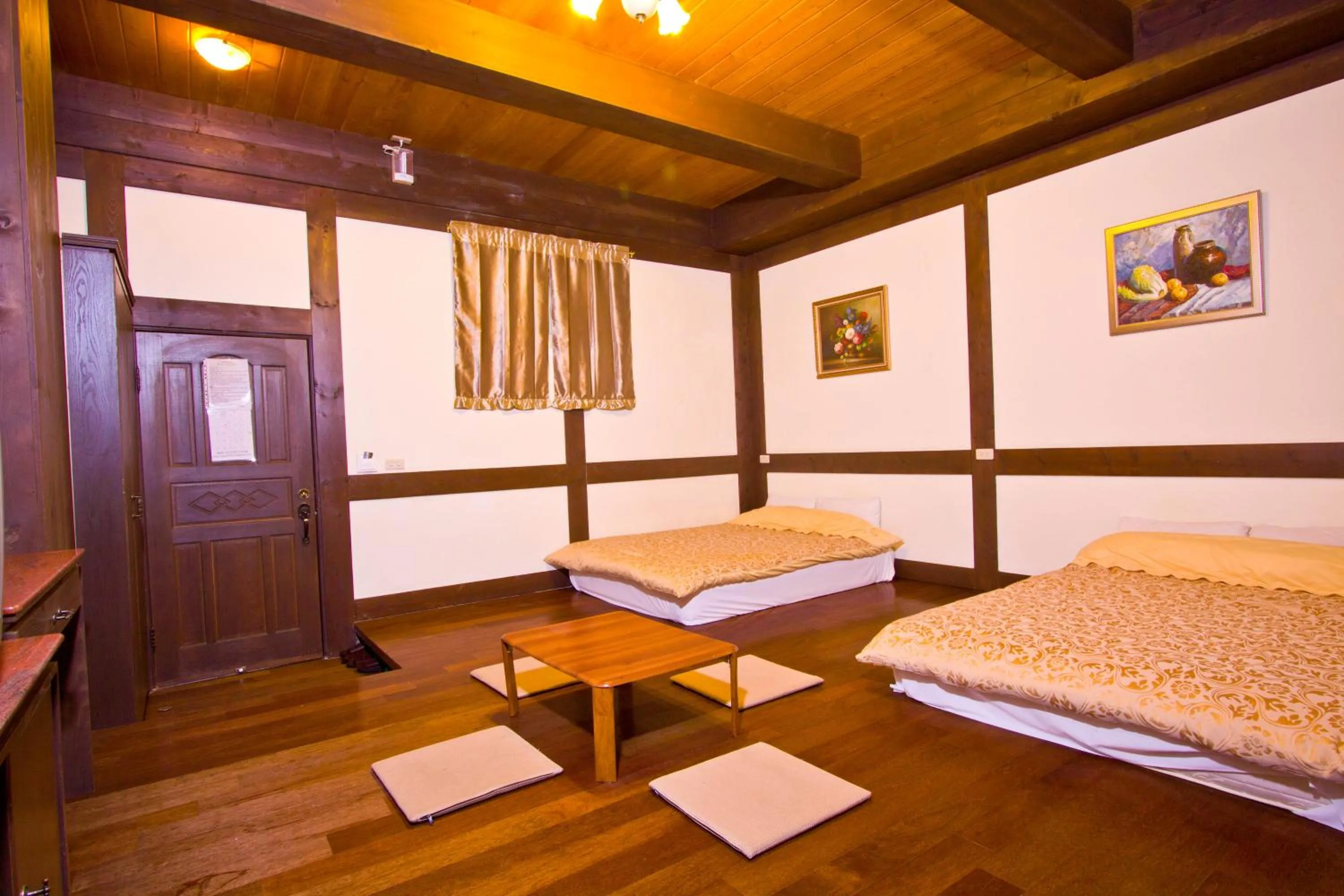 Bed in Maple Leave Holiday Villa