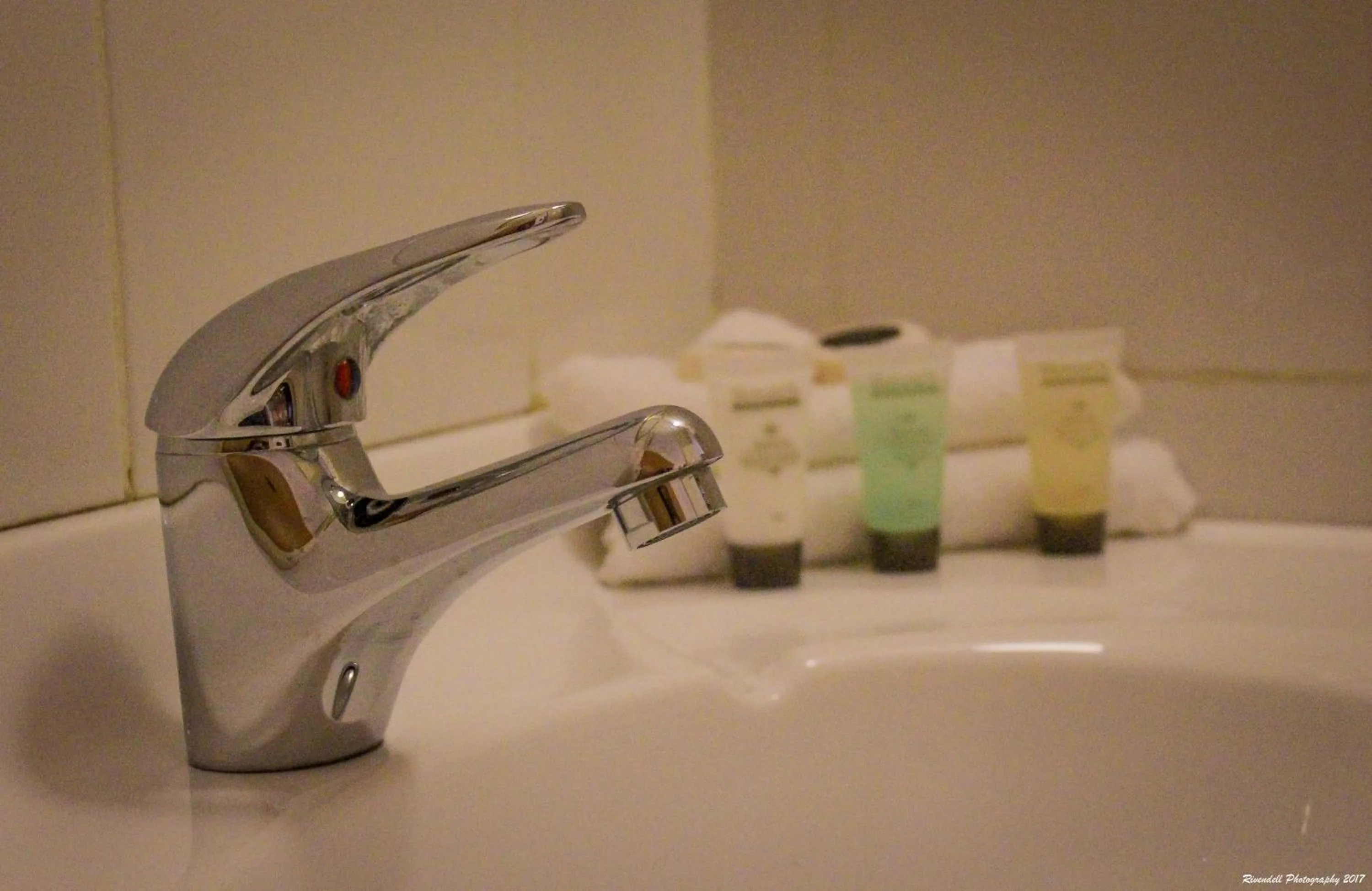 Bathroom in Motel Riverina