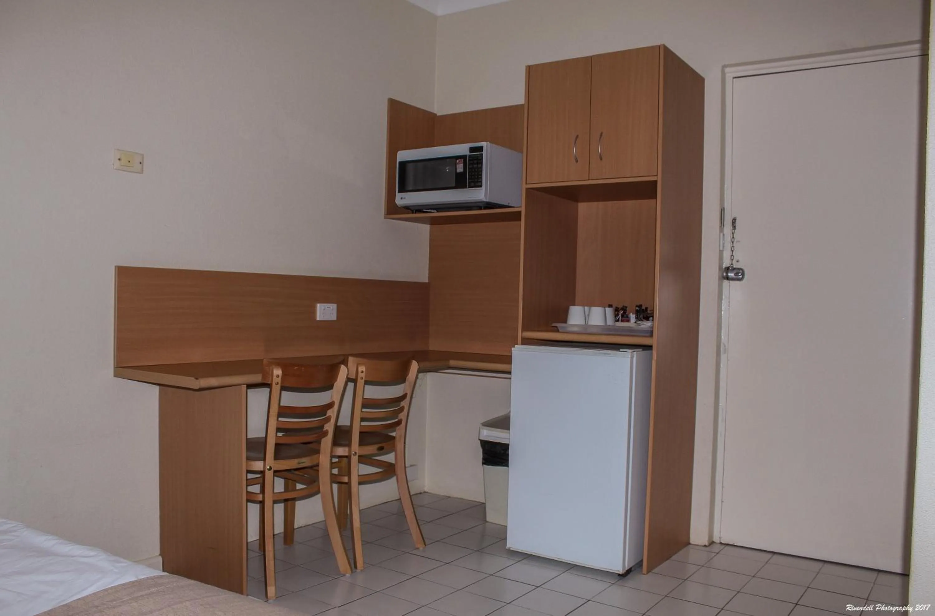 Kitchen or kitchenette in Motel Riverina