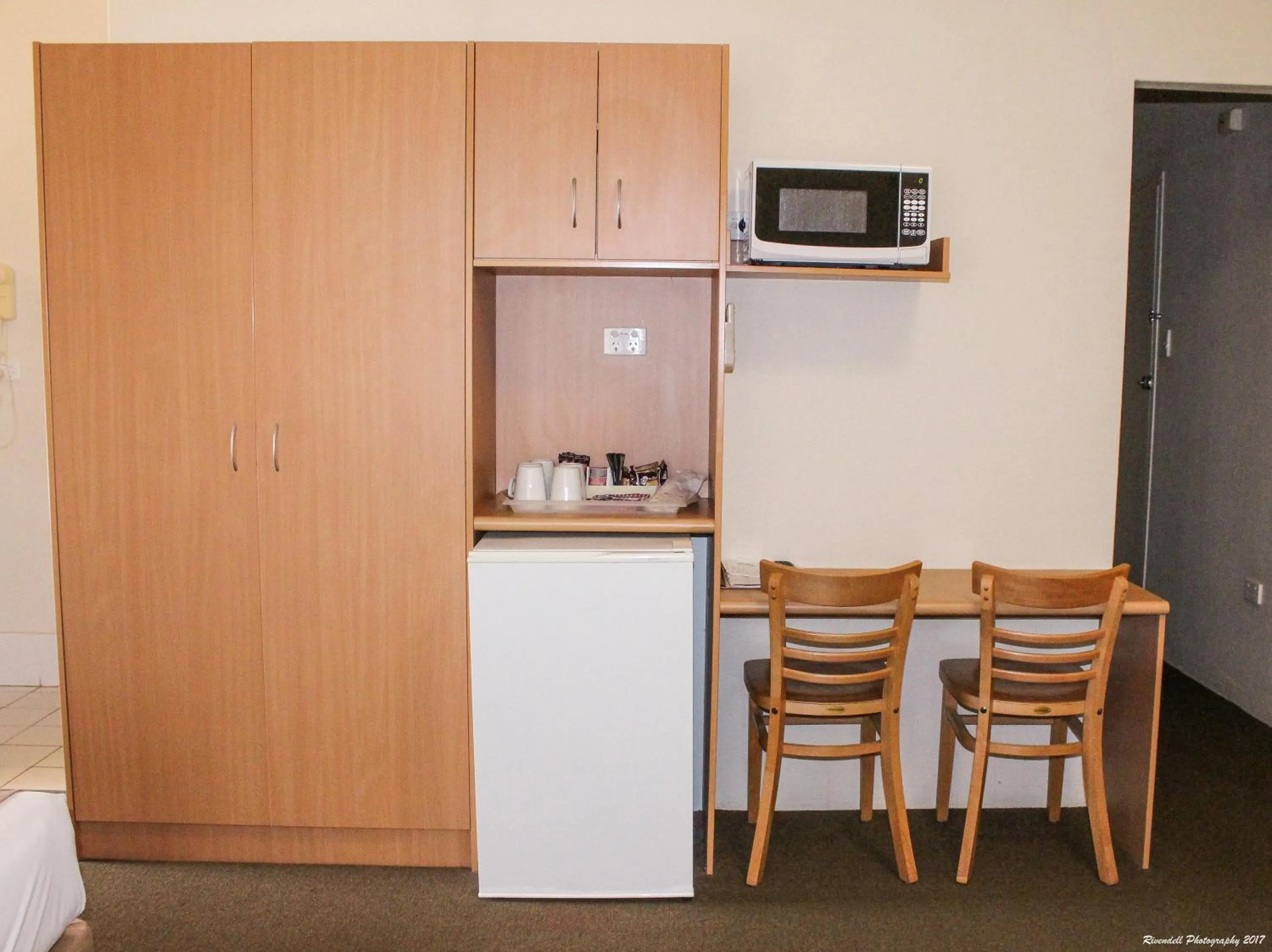 Kitchen or kitchenette in Motel Riverina