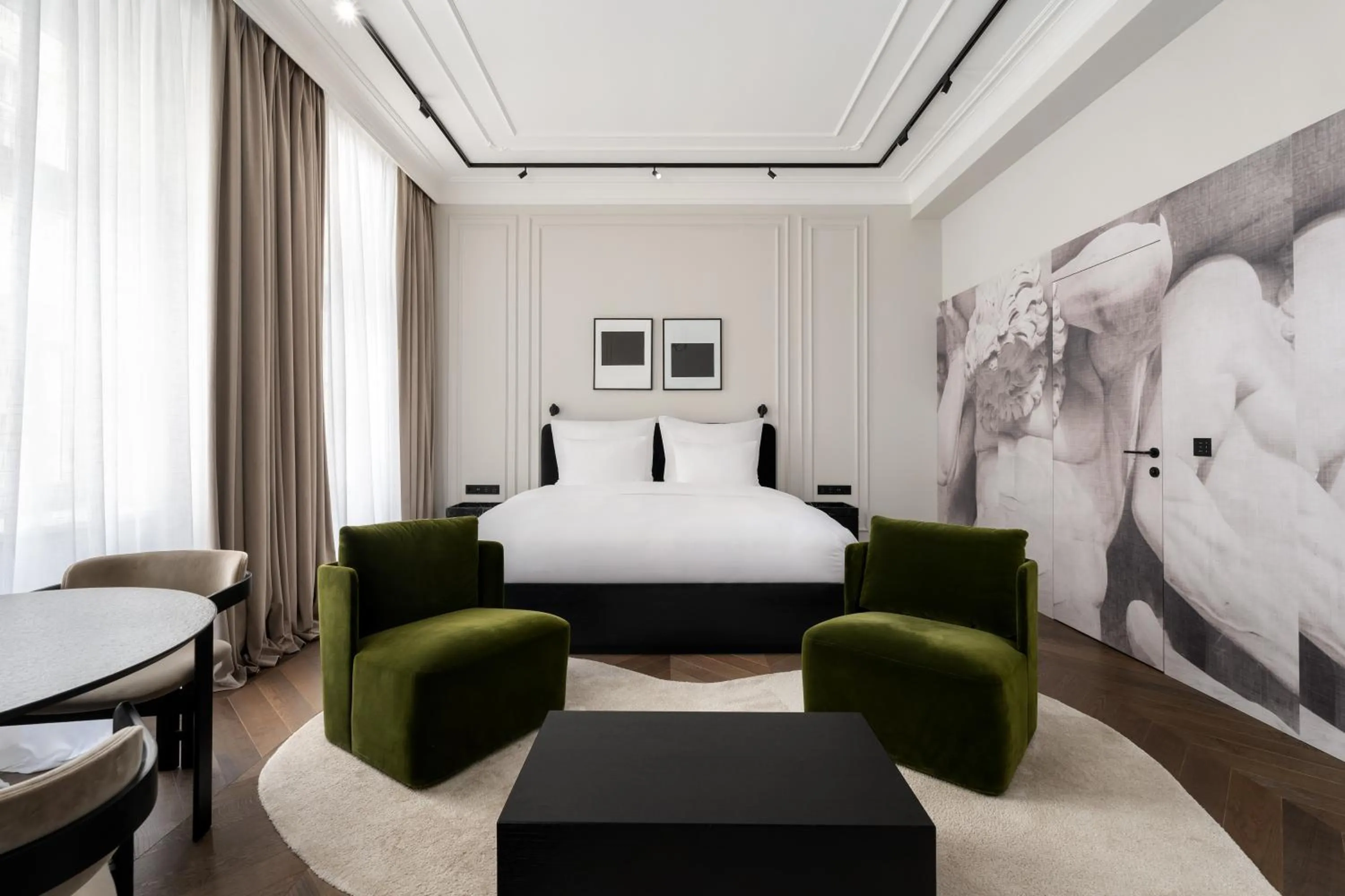 Bed in The Amauris Vienna - Relais & Châteaux