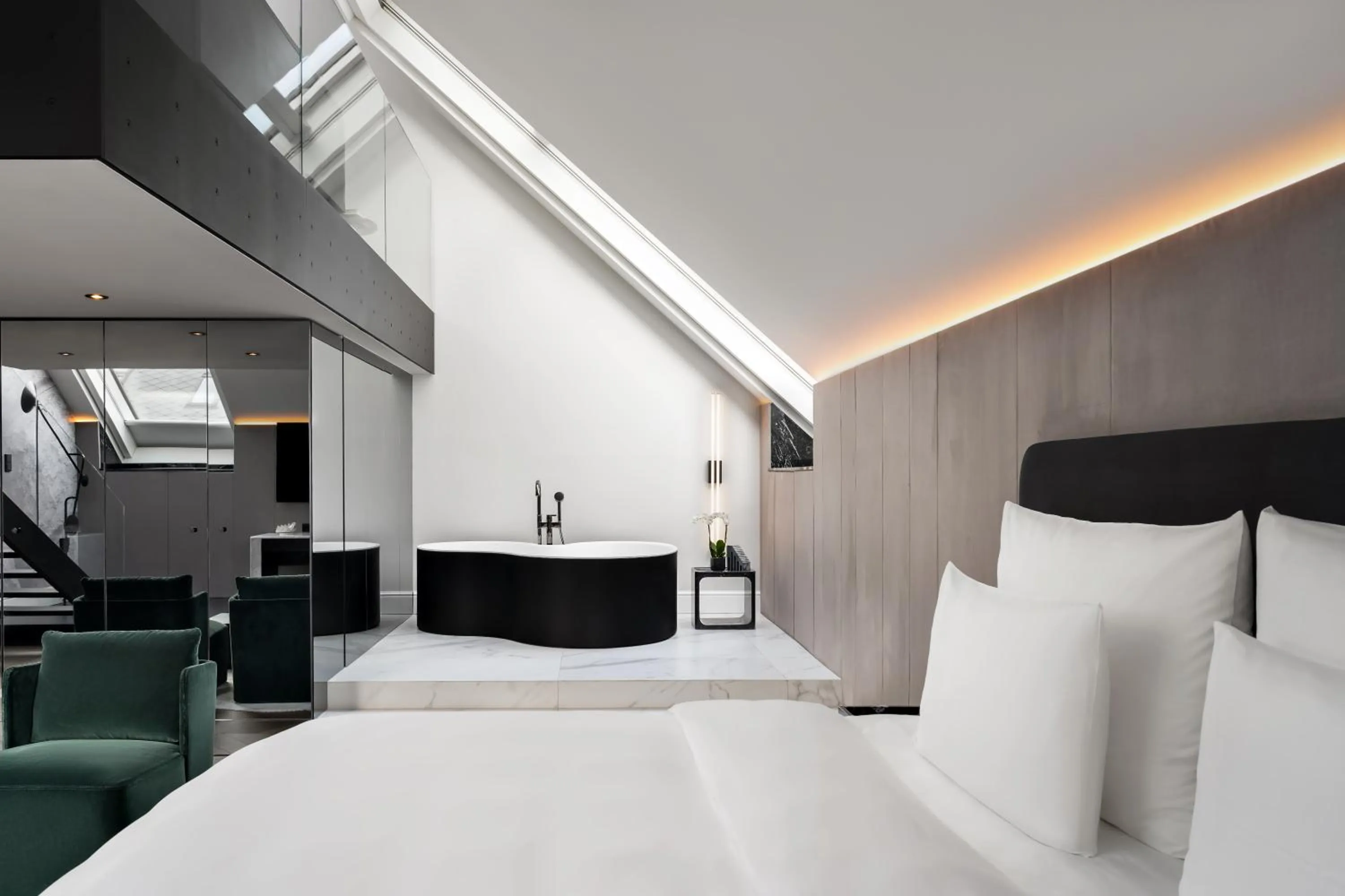 Bed in The Amauris Vienna - Relais & Châteaux