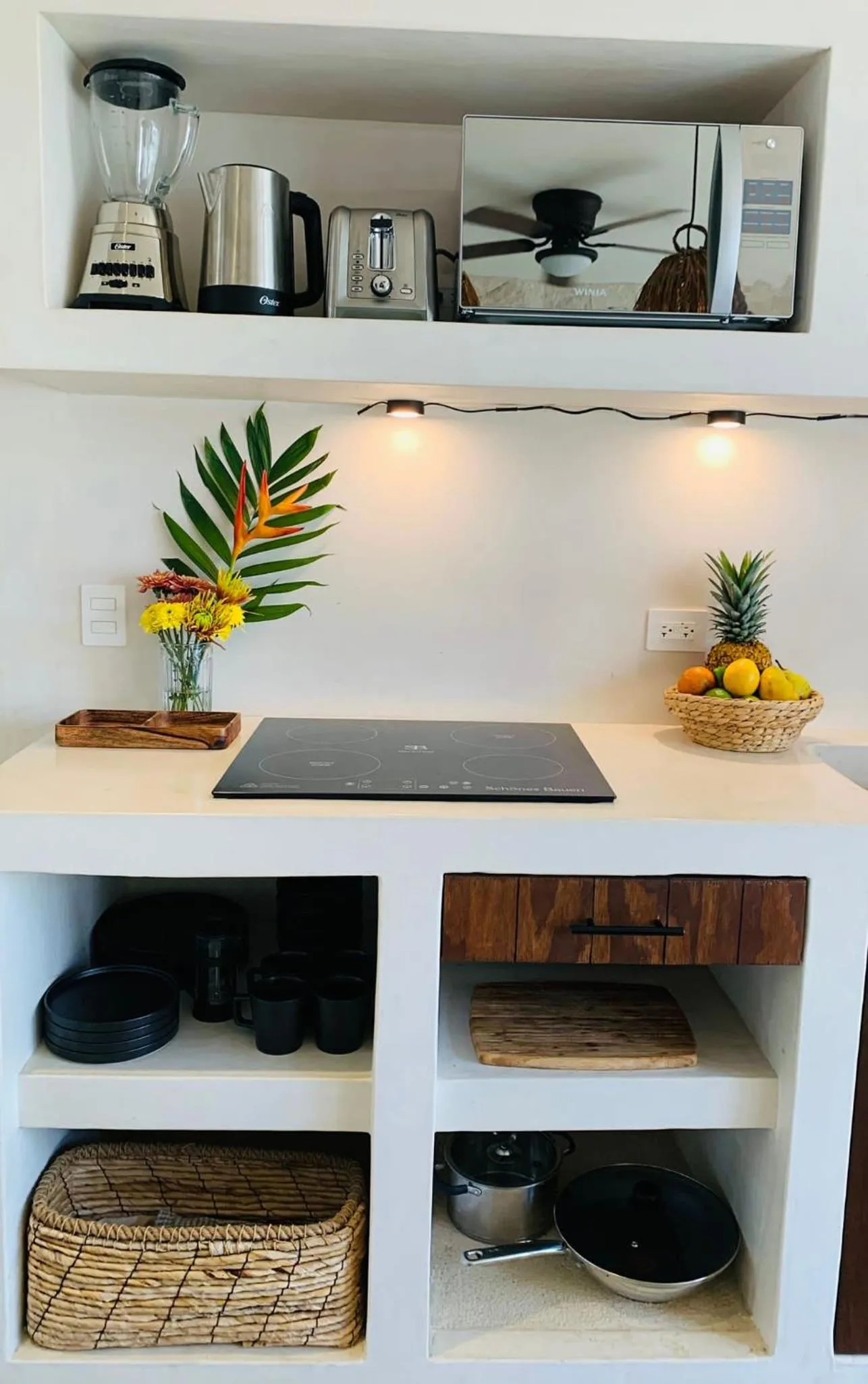 Coffee/tea facilities in Vida Boho Apart 12 with special fee to access Hotel Bardo