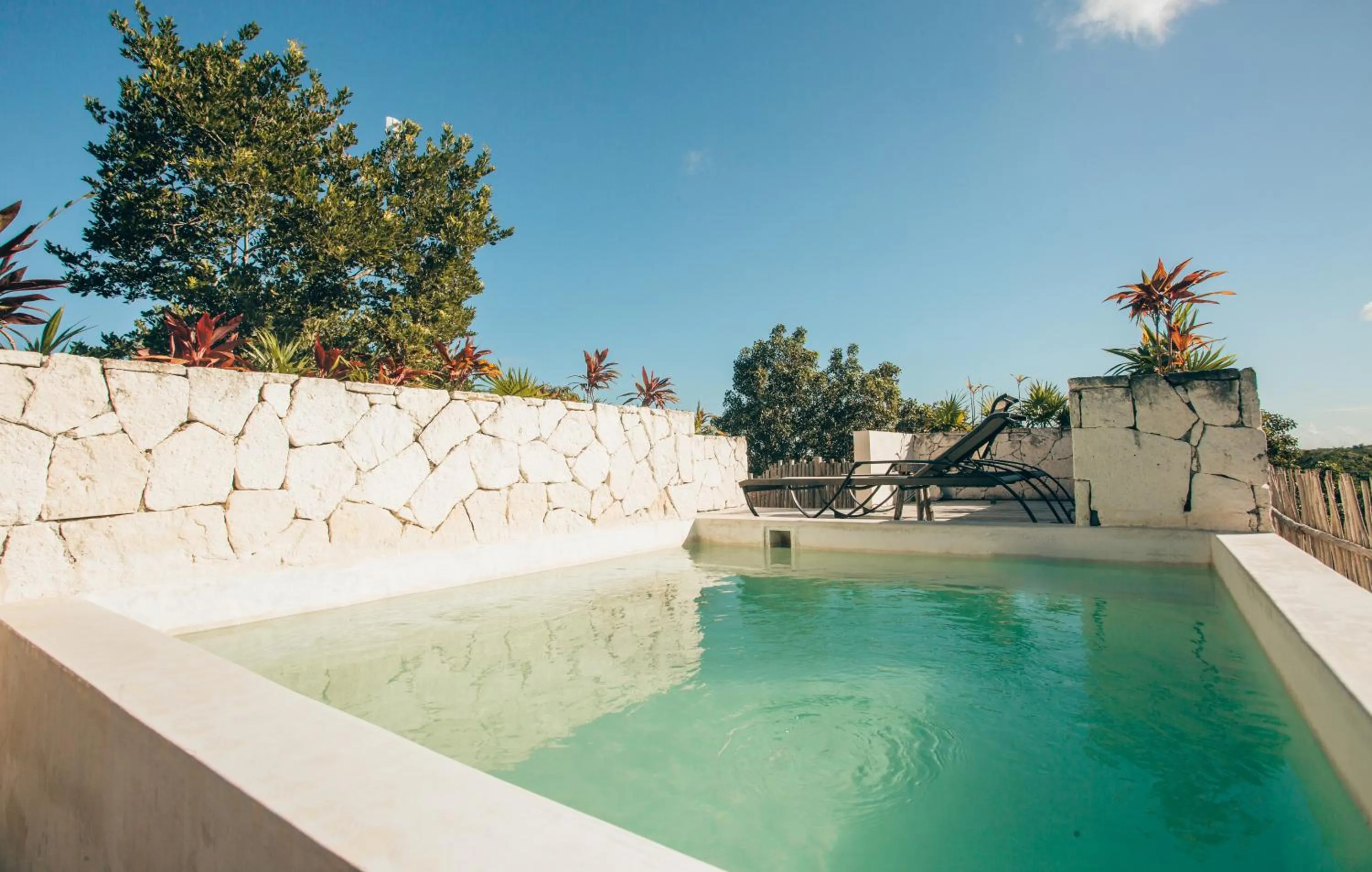 Swimming pool in Vida Boho Apart 12 with special fee to access Hotel Bardo