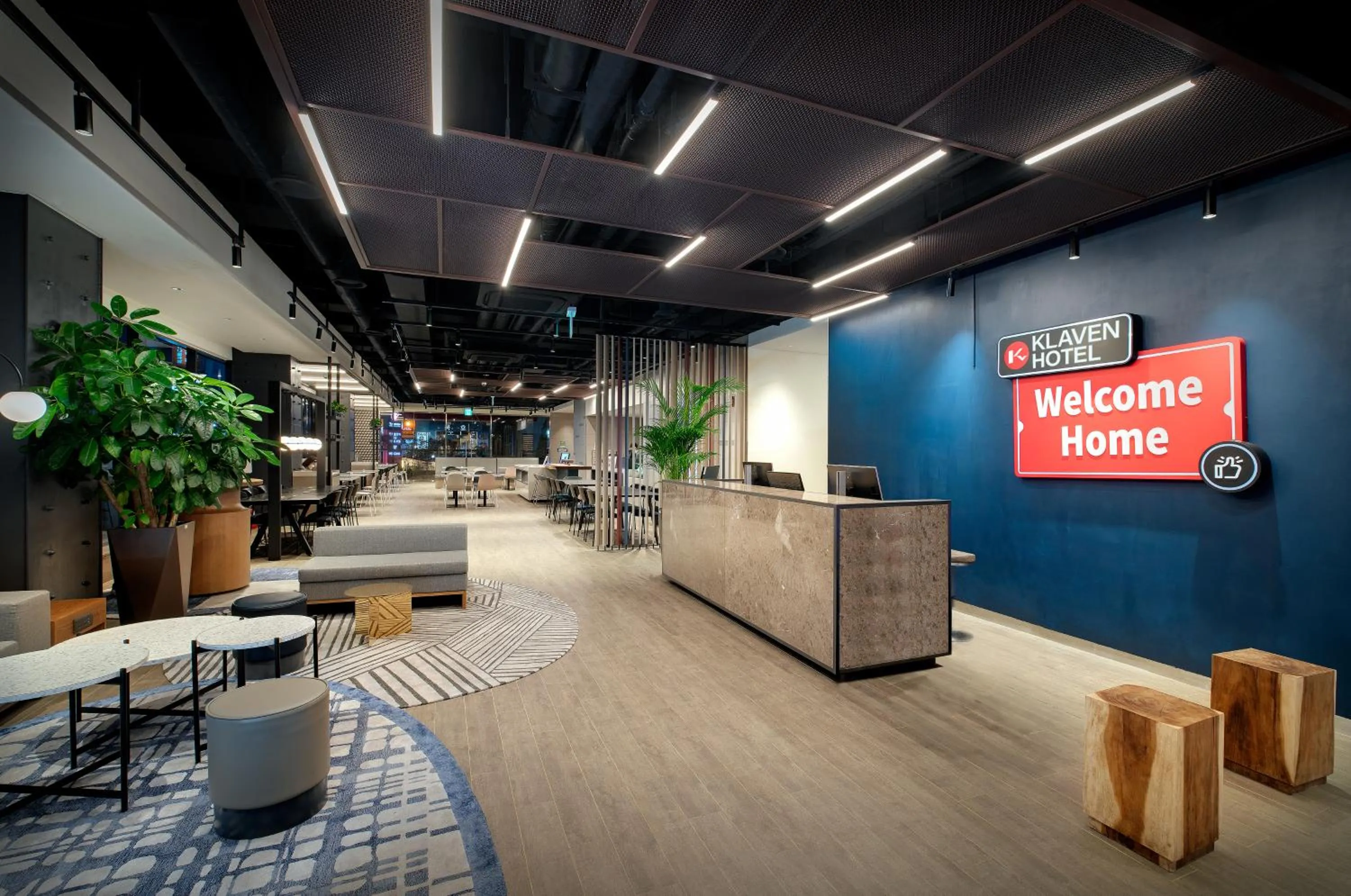 Lobby or reception in Klaven Hotel Myeongdong City Hall, rebranded on 2026 Formerly Known as Travellodge Myeongdong City Hall
