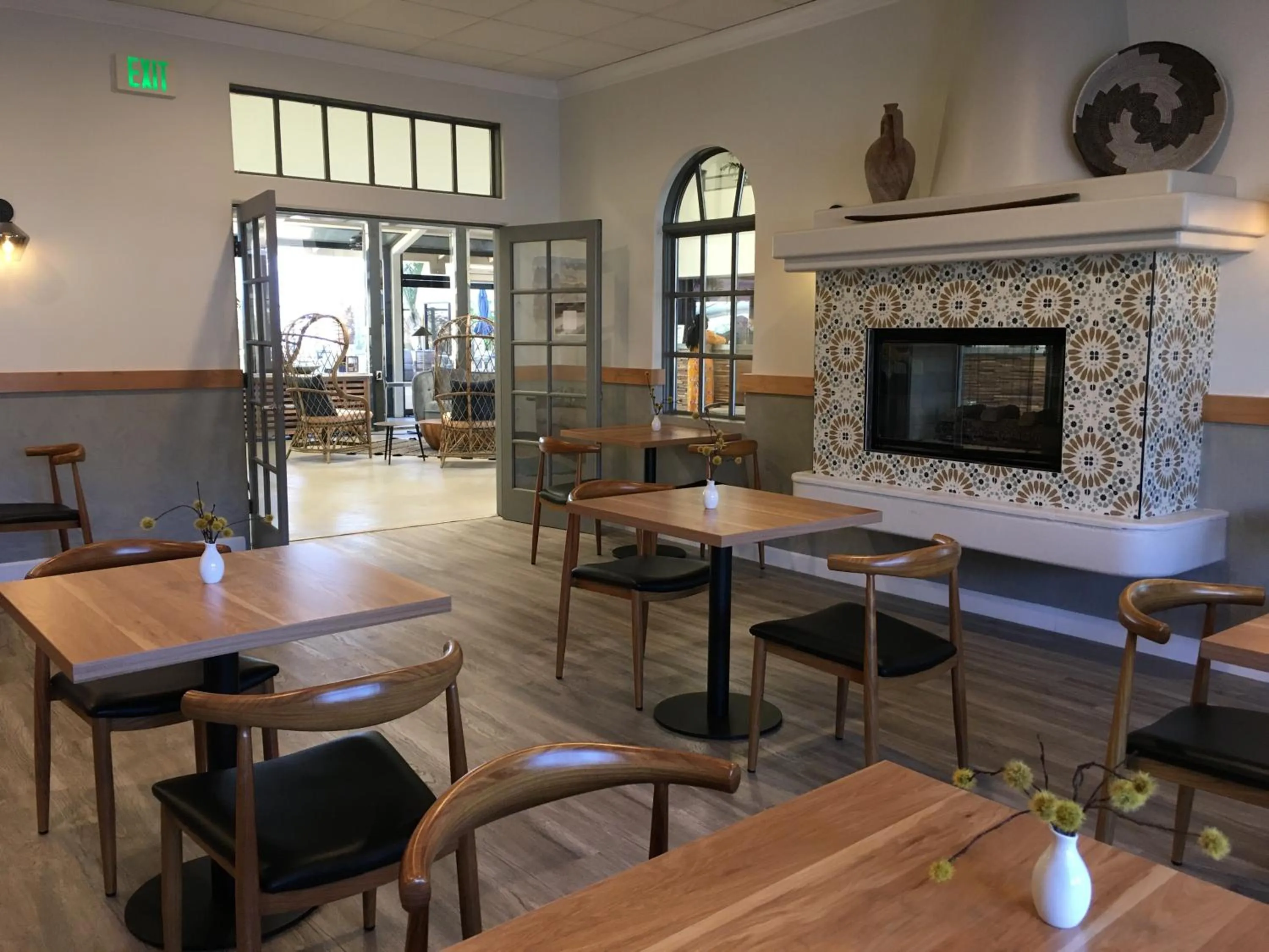 Restaurant/places to eat in Azure Palm Hot Springs