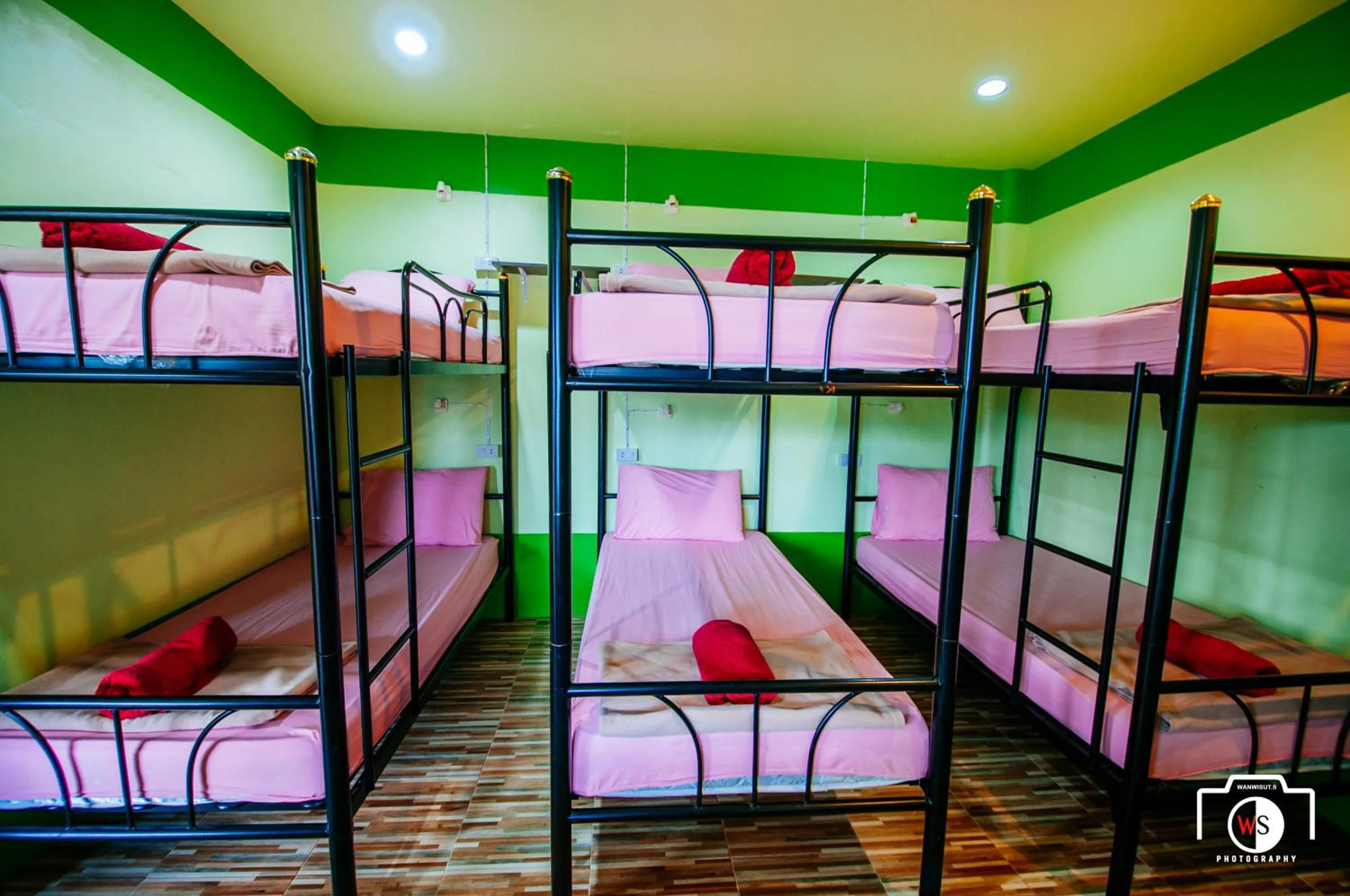 bunk bed, Bed in Venus Resort