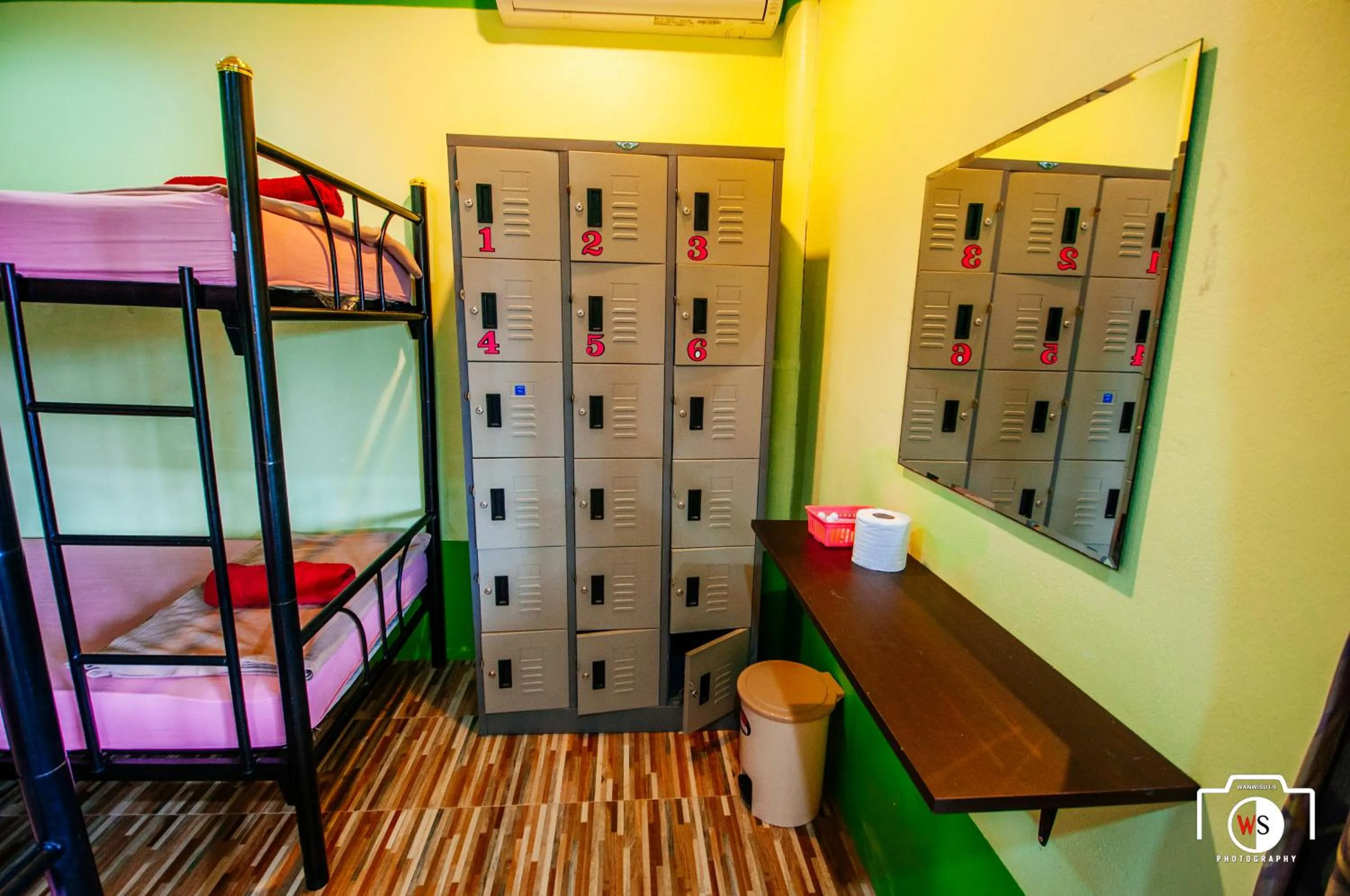 bunk bed, Bed in Venus Resort