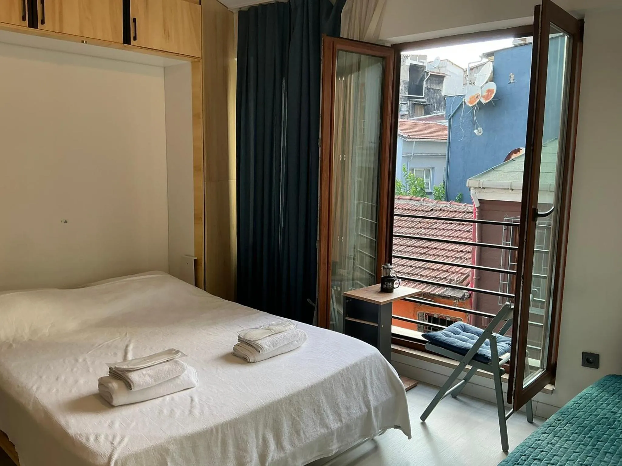 Spring, Bed in Istanbul Hub Flats