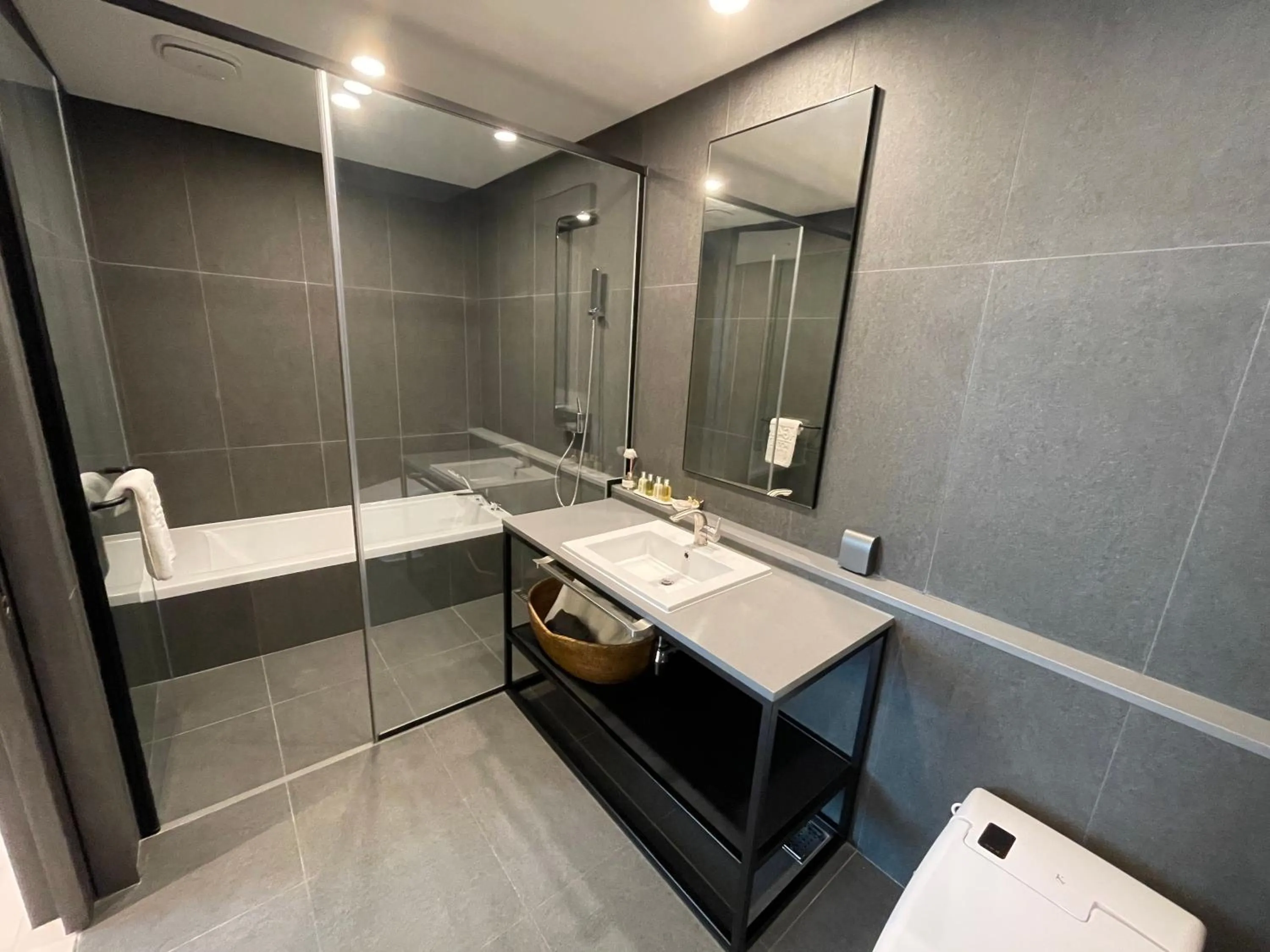 Shower in AG405 Hotel