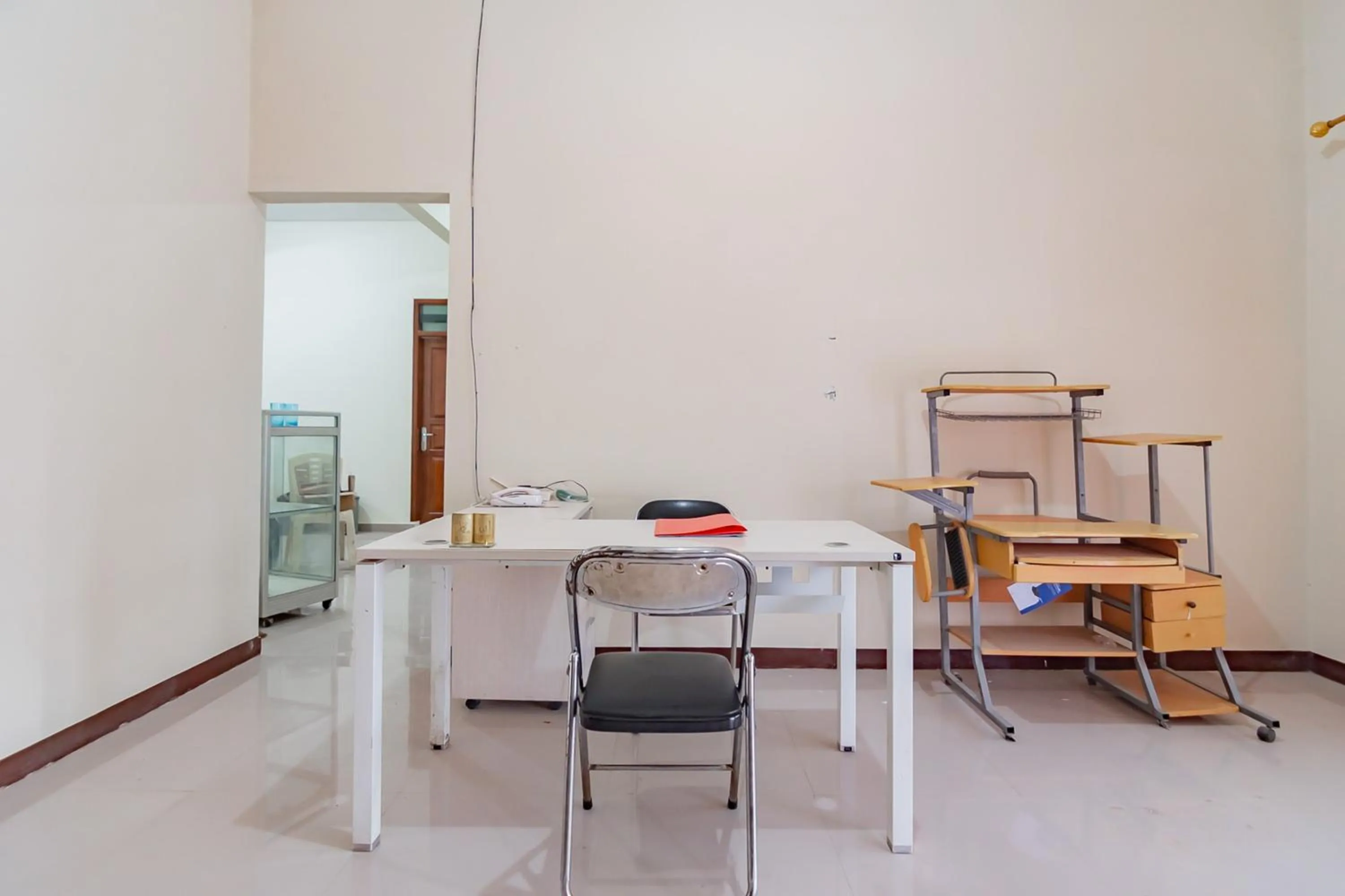 The Lima Guest House Syariah Mitra RedDoorz