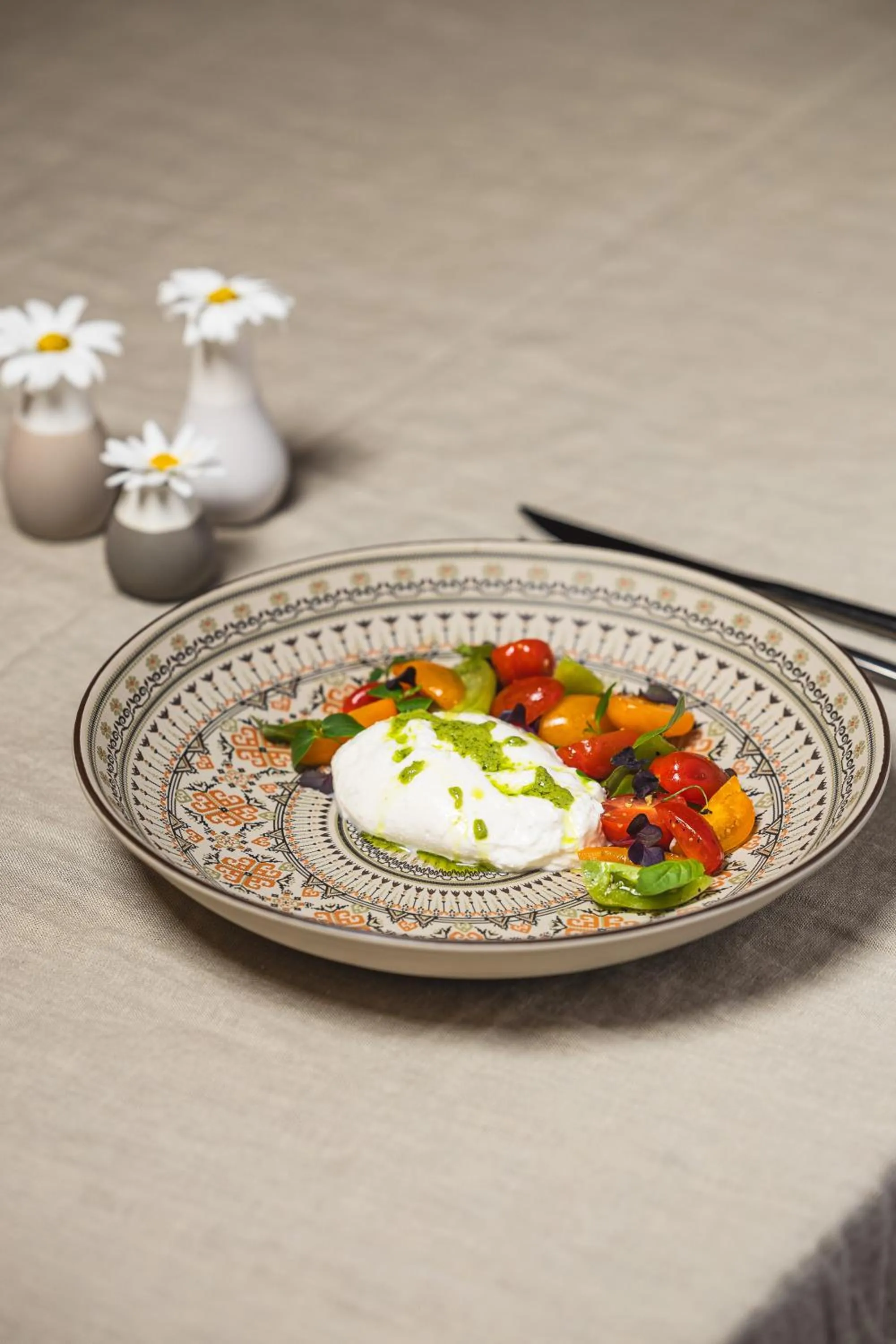 Food in Upside Down Town Hotel-Neue Post