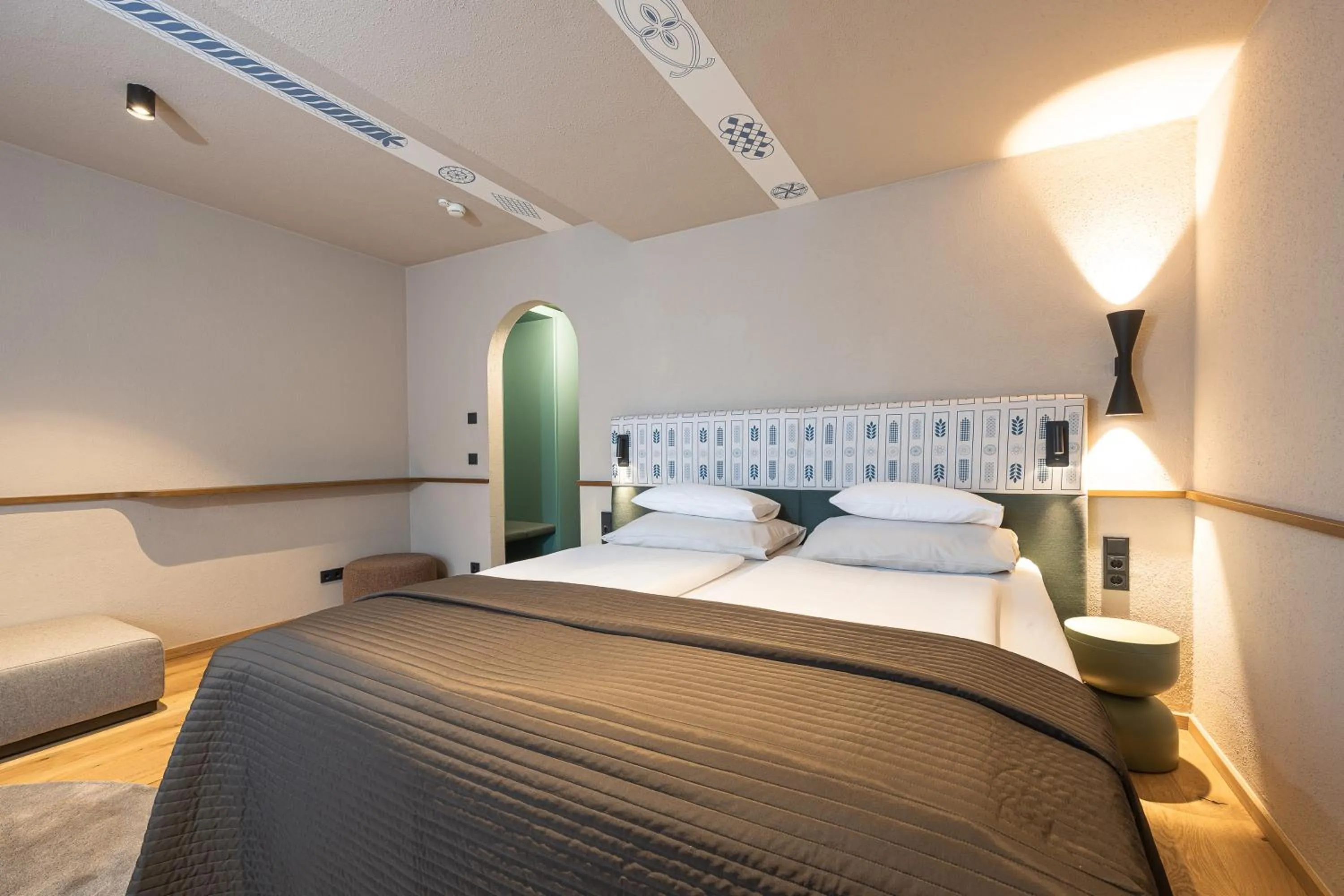 Photo of the whole room, Bed in Upside Down Town Hotel-Neue Post