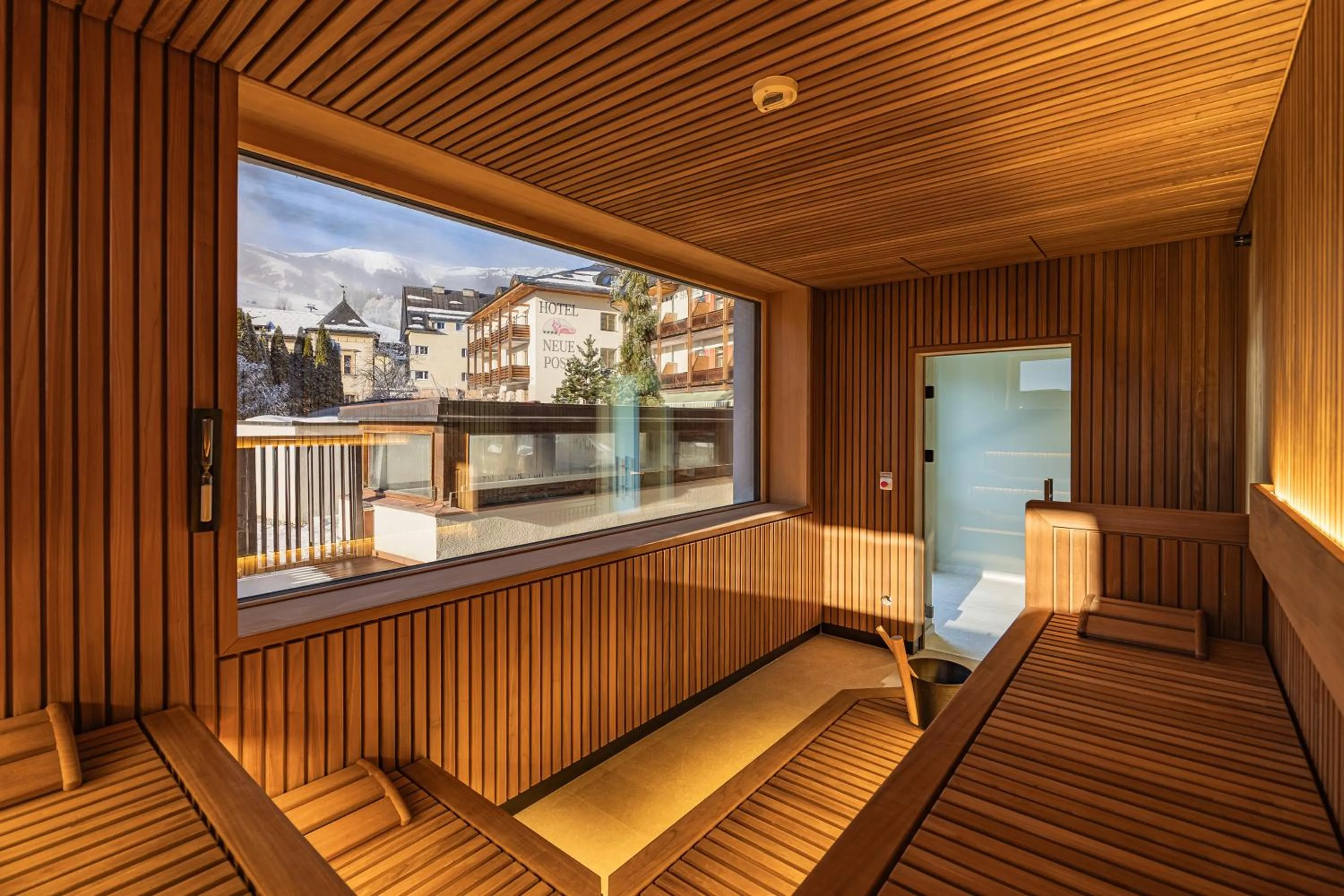 Sauna in Upside Down Town Hotel-Neue Post