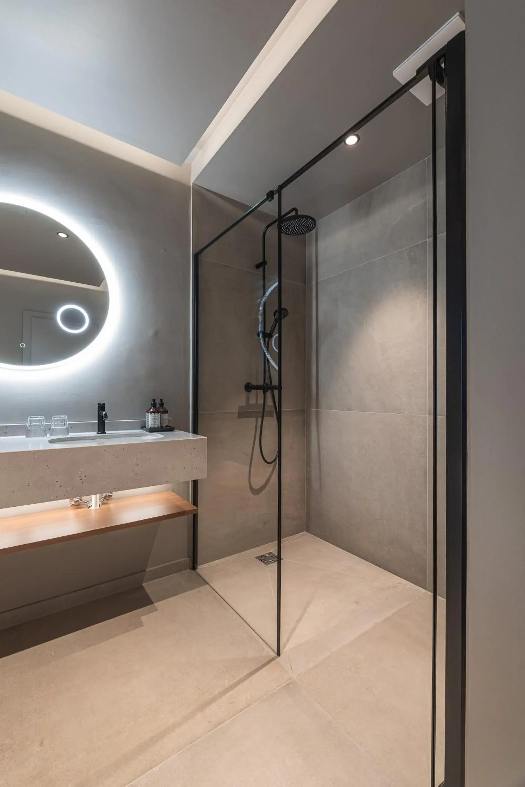 Deluxe Junior Suite in Upside Down Town Hotel-Neue Post Deluxe Junior Suite in Upside Down Town Hotel-Neue Post