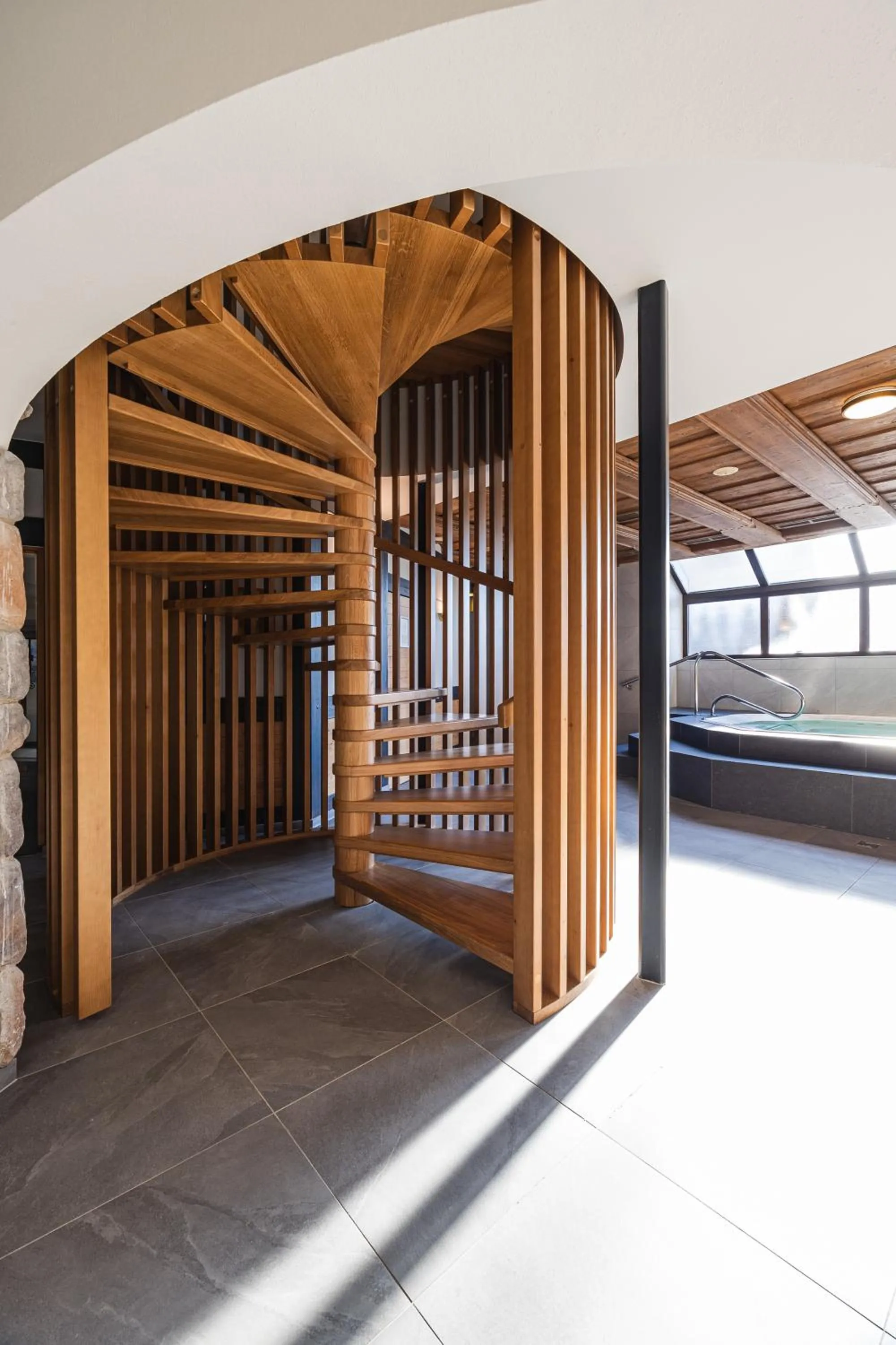 Spa and wellness centre/facilities in Upside Down Town Hotel-Neue Post