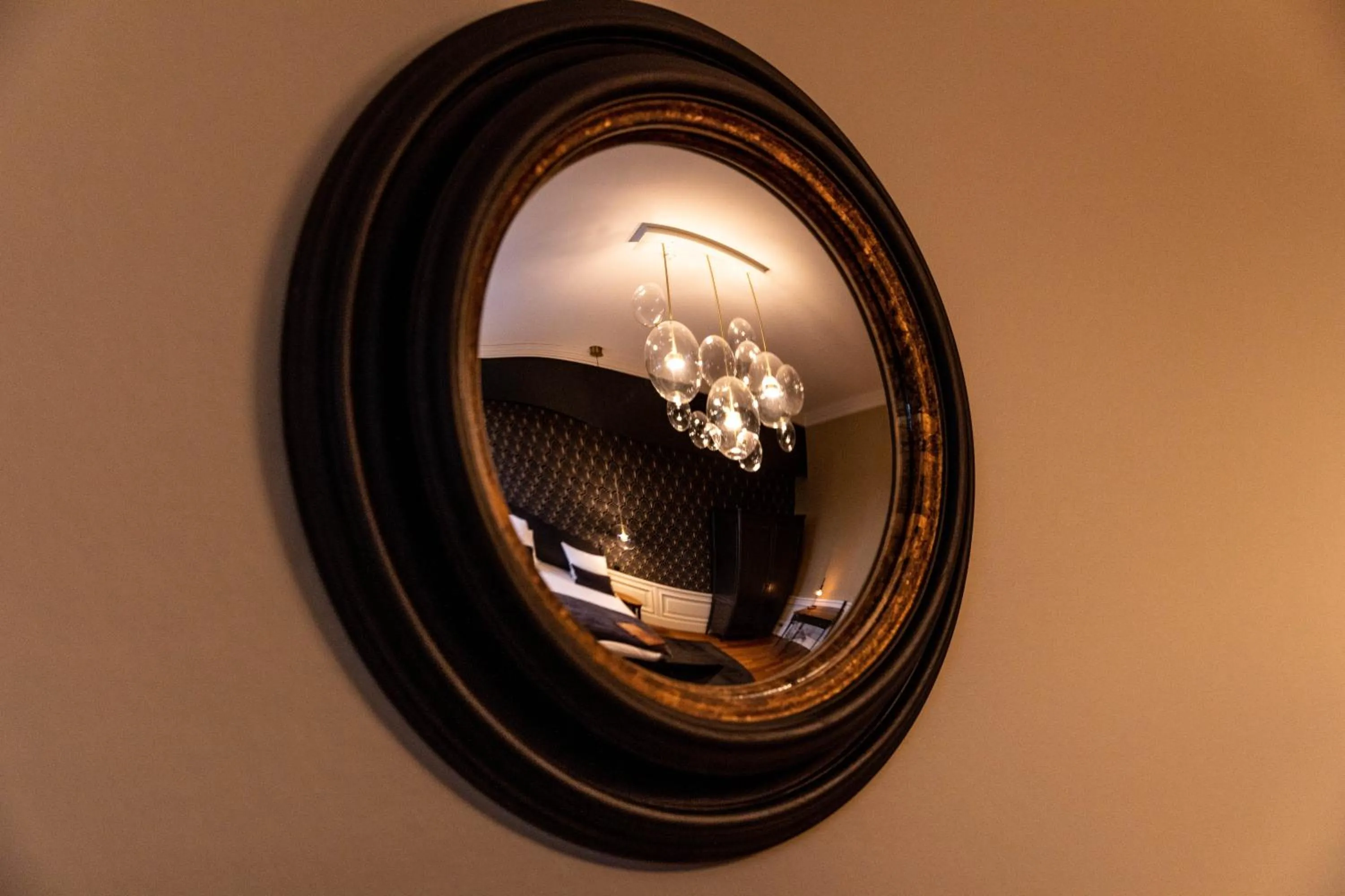 Decorative detail in Hotel Ô Château