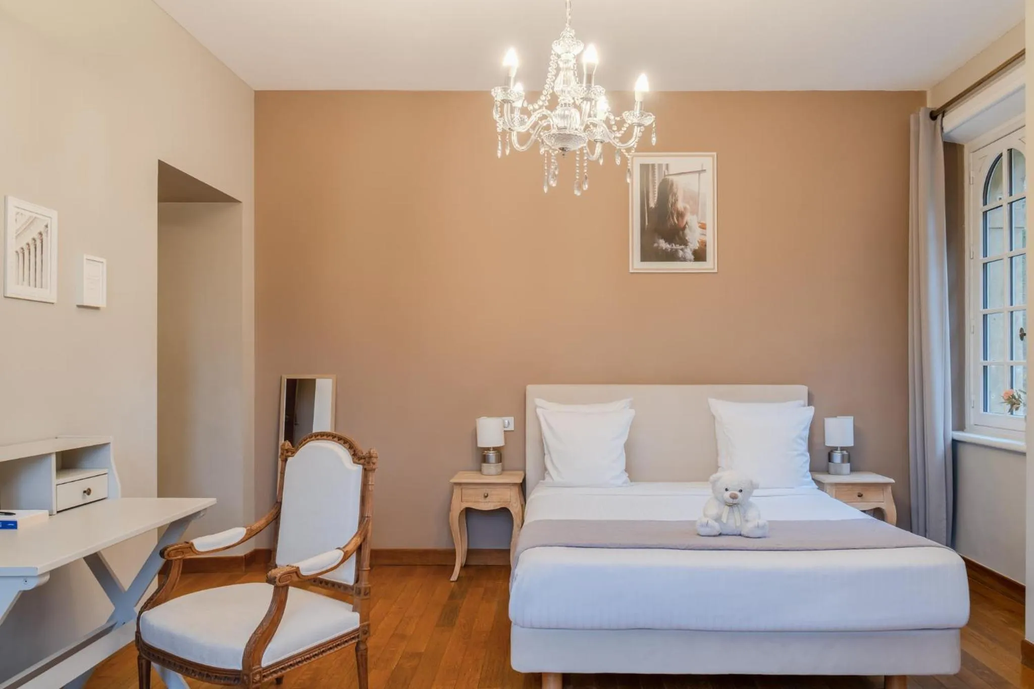 Photo of the whole room, Bed in Hotel Ô Château