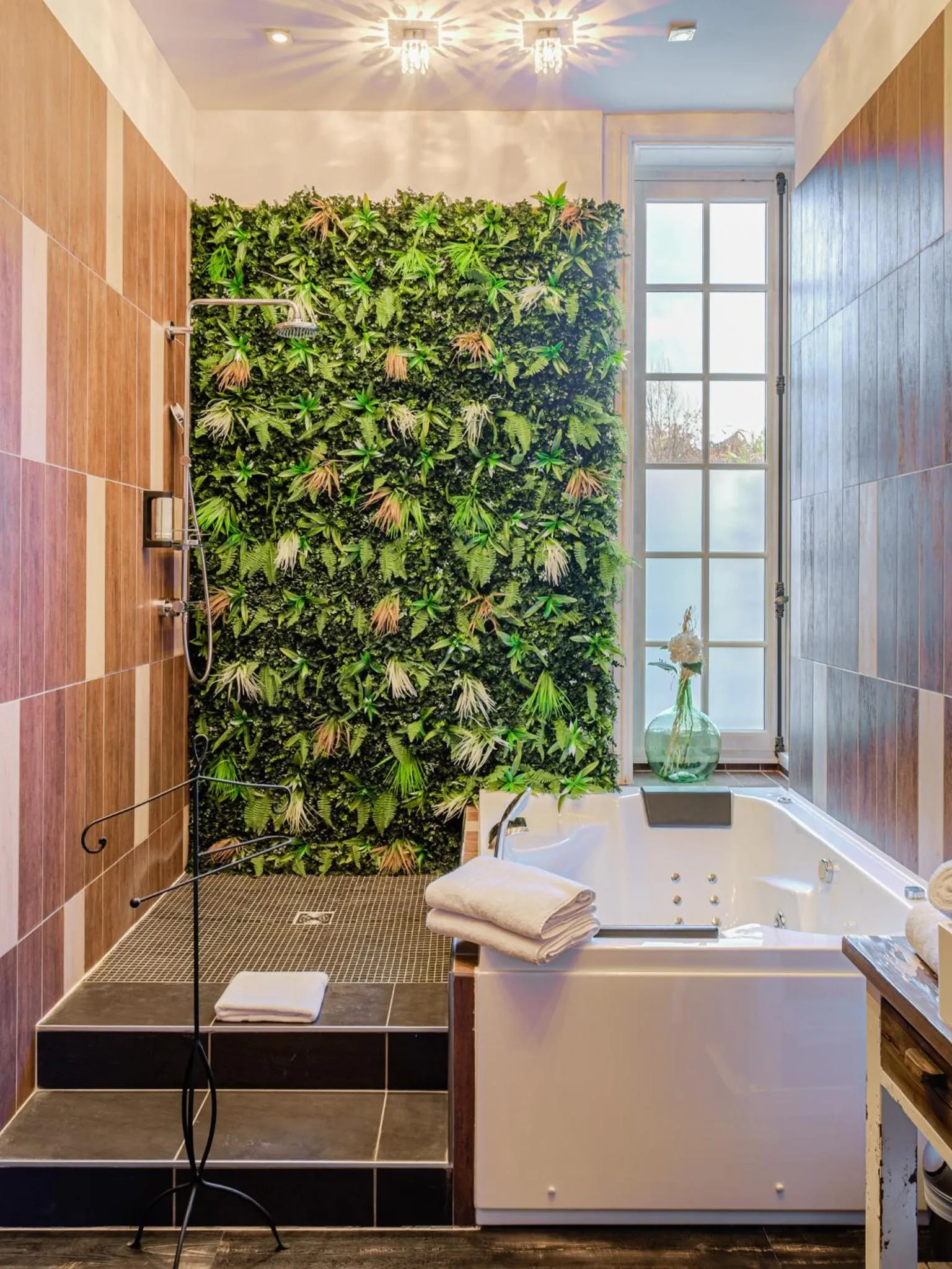Bathroom in Hotel Ô Château