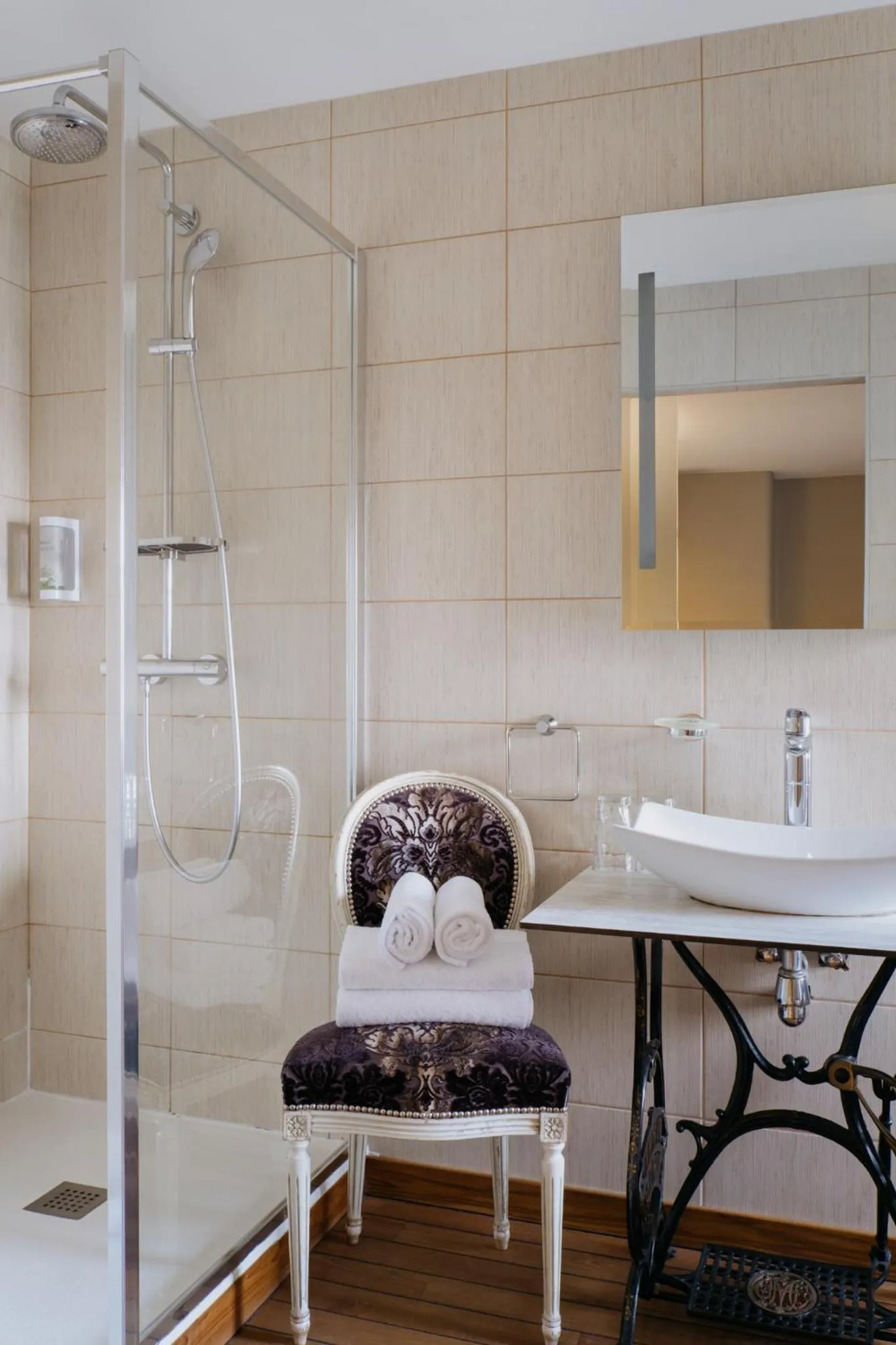 Bathroom in Hotel Ô Château