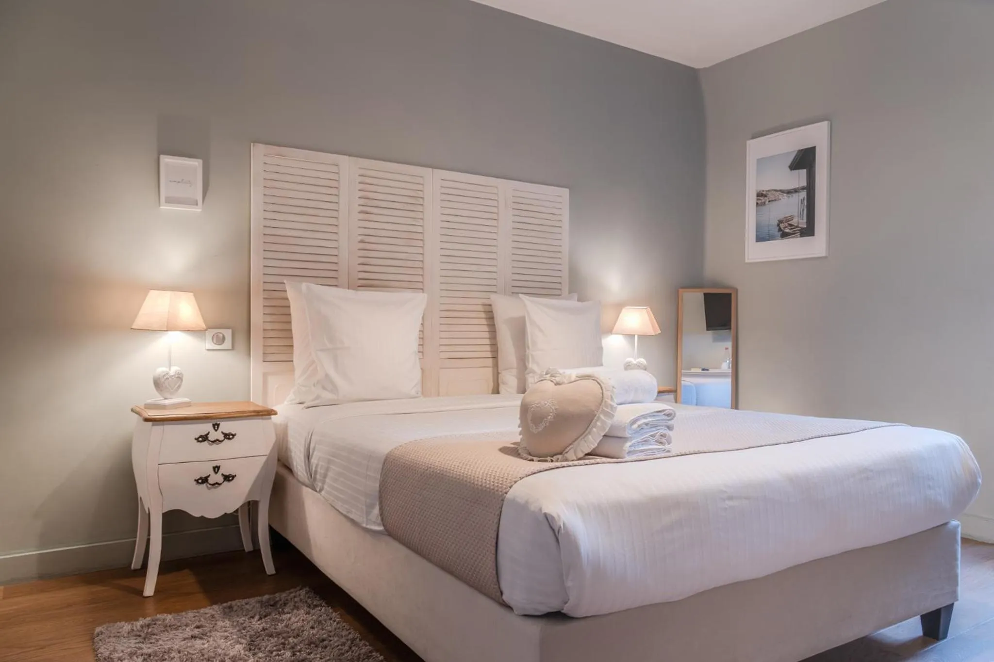 Photo of the whole room, Bed in Hotel Ô Château