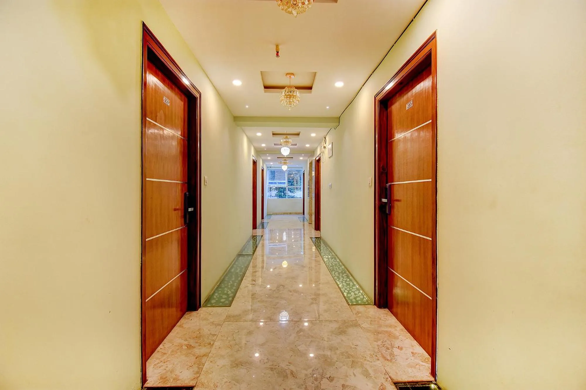 Lobby or reception in FabHotel Cozzy Inn - Tilak Nagar Main Road, Jayanagar