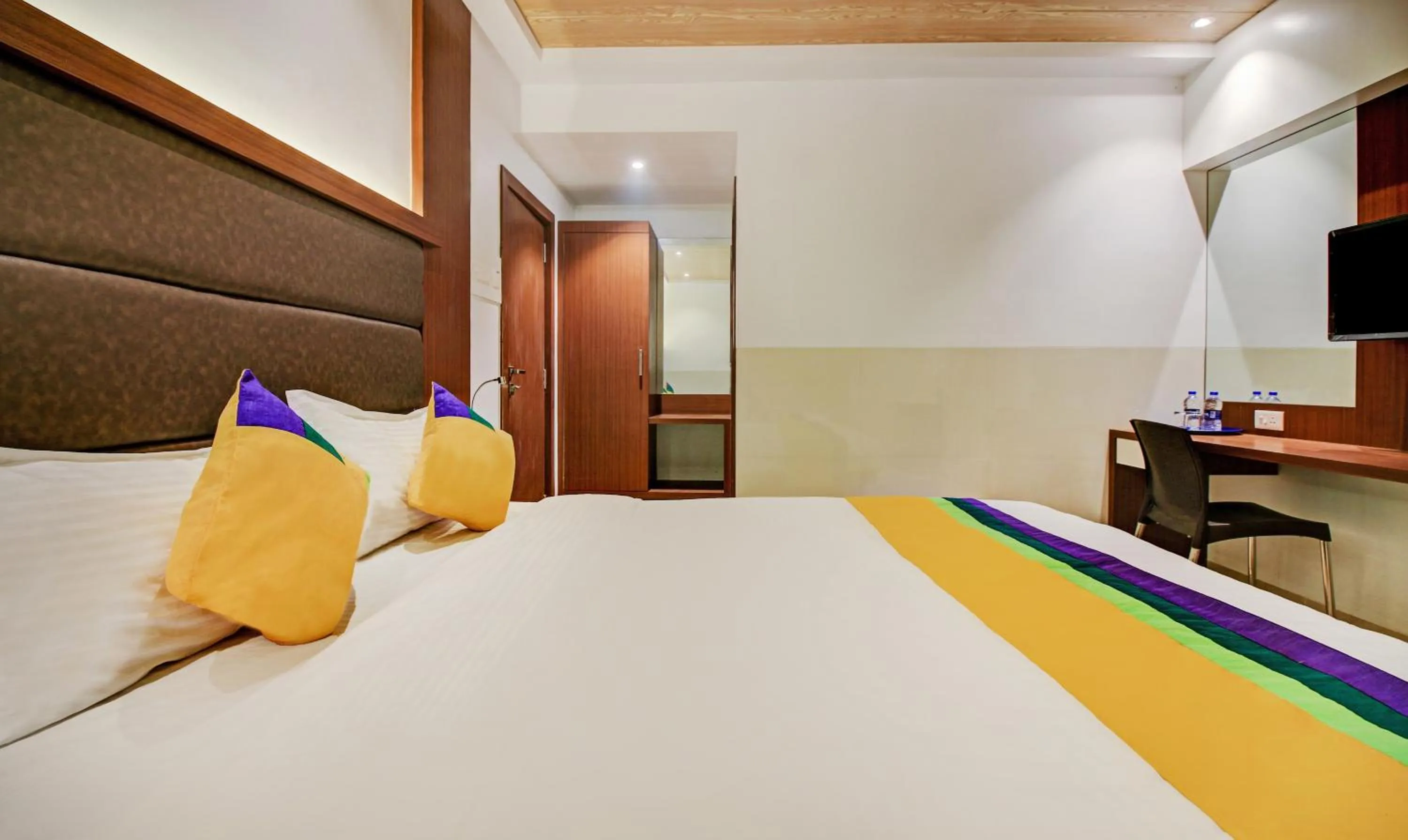 Bed in Hotel Aarush Inn