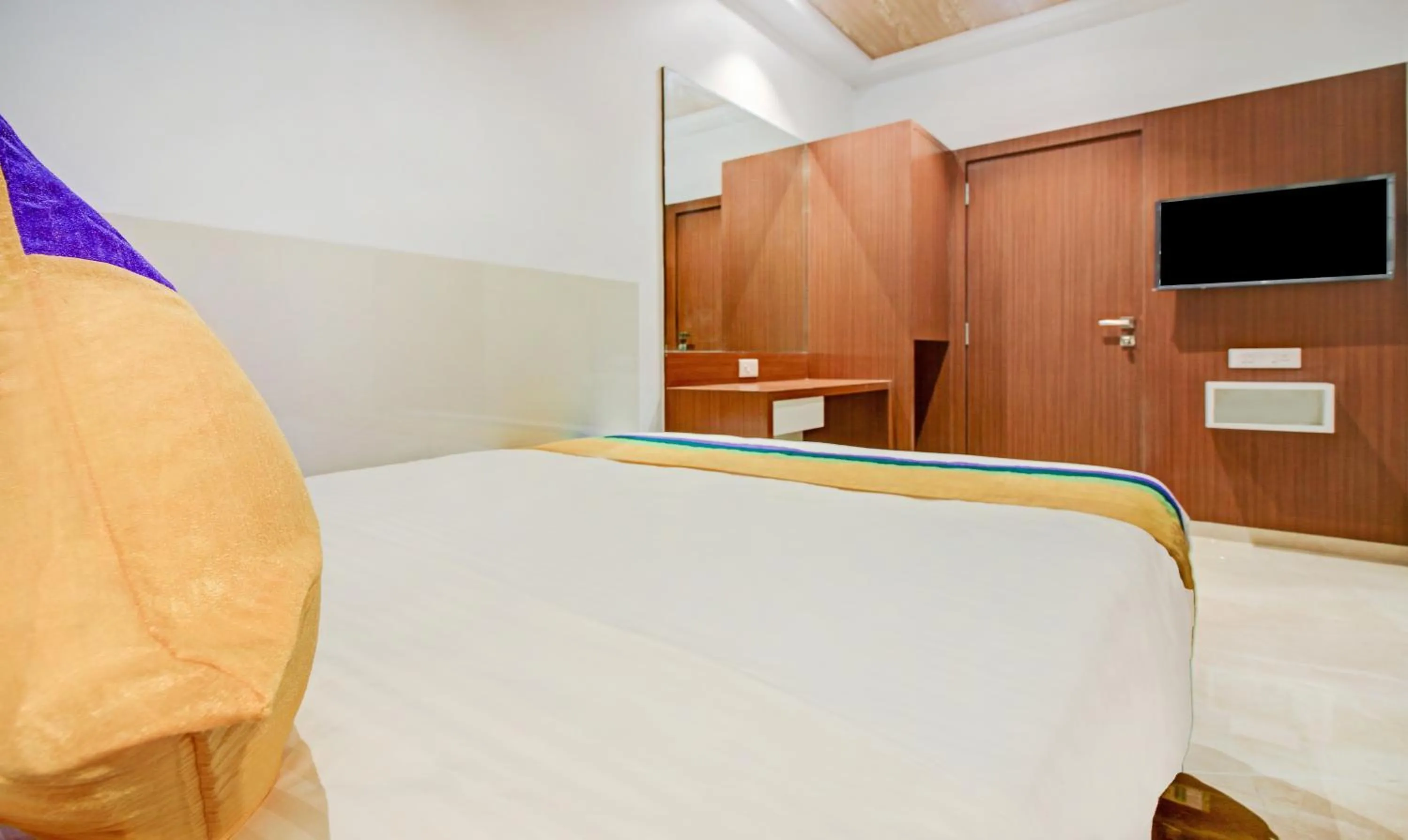 Bed in Hotel Aarush Inn