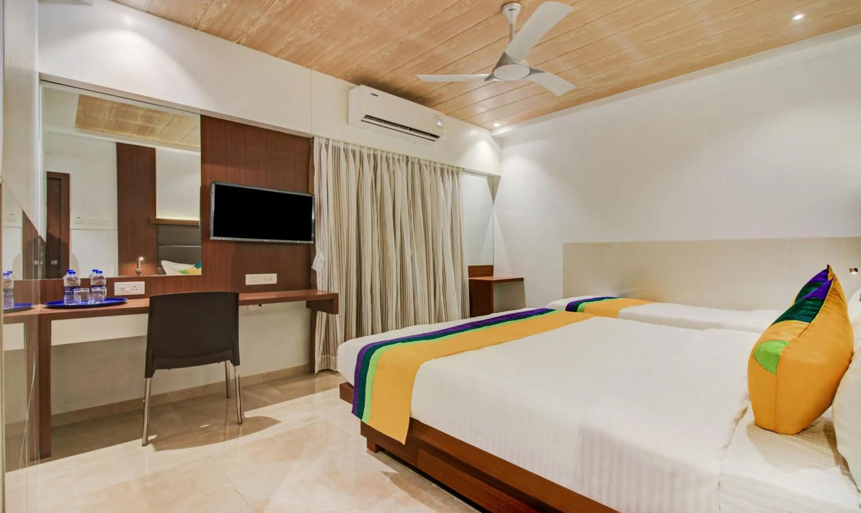 Bed in Hotel Aarush Inn