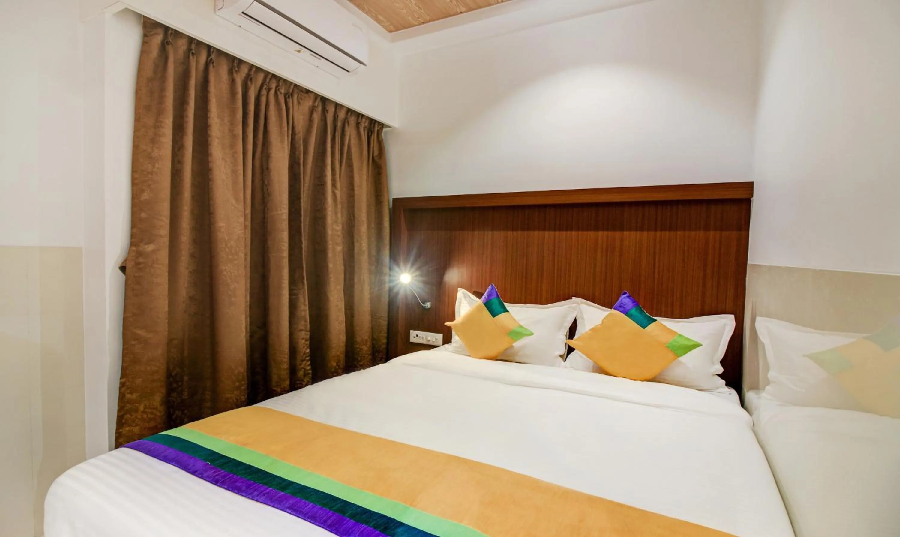 Bed in Hotel Aarush Inn