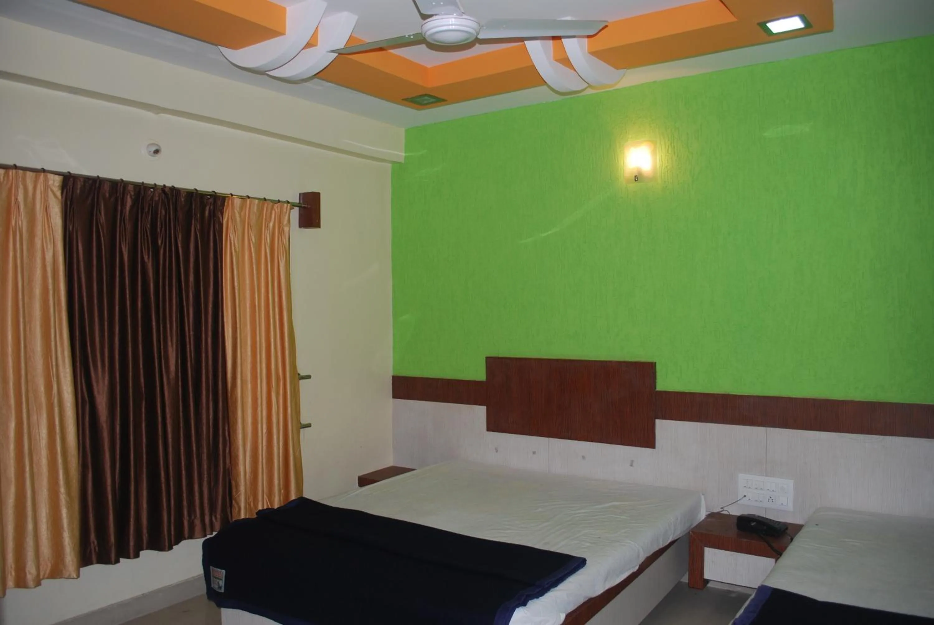 TV and multimedia in Hotel Disha Palace