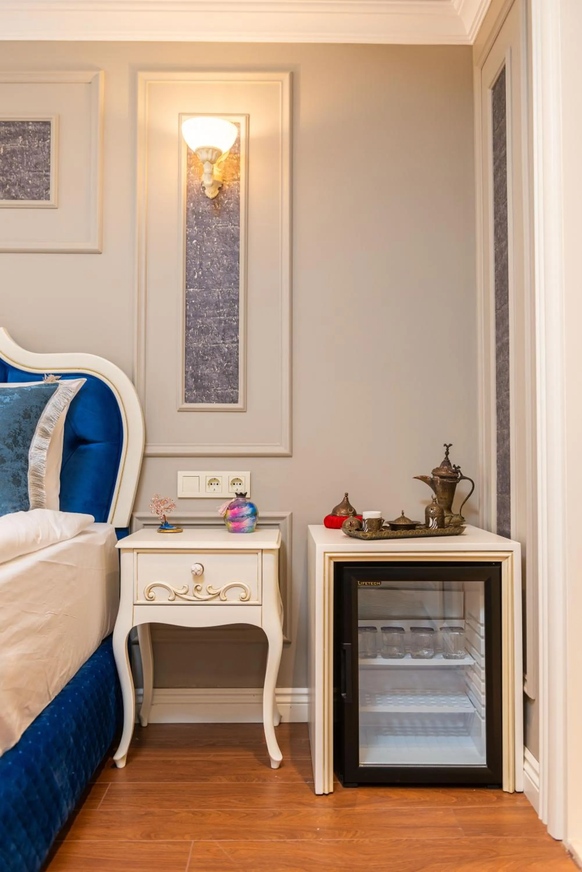 Coffee/tea facilities, Bed in Begonville Mansion Oldcity