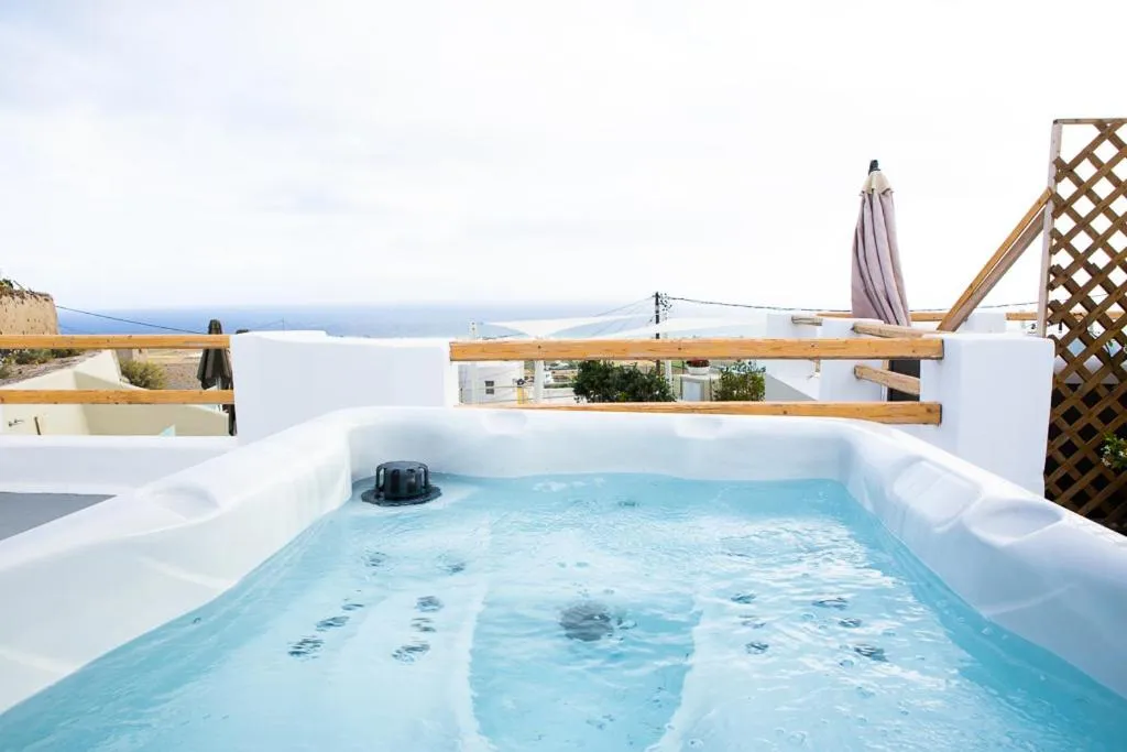 Hot Tub in Aetheria Villas