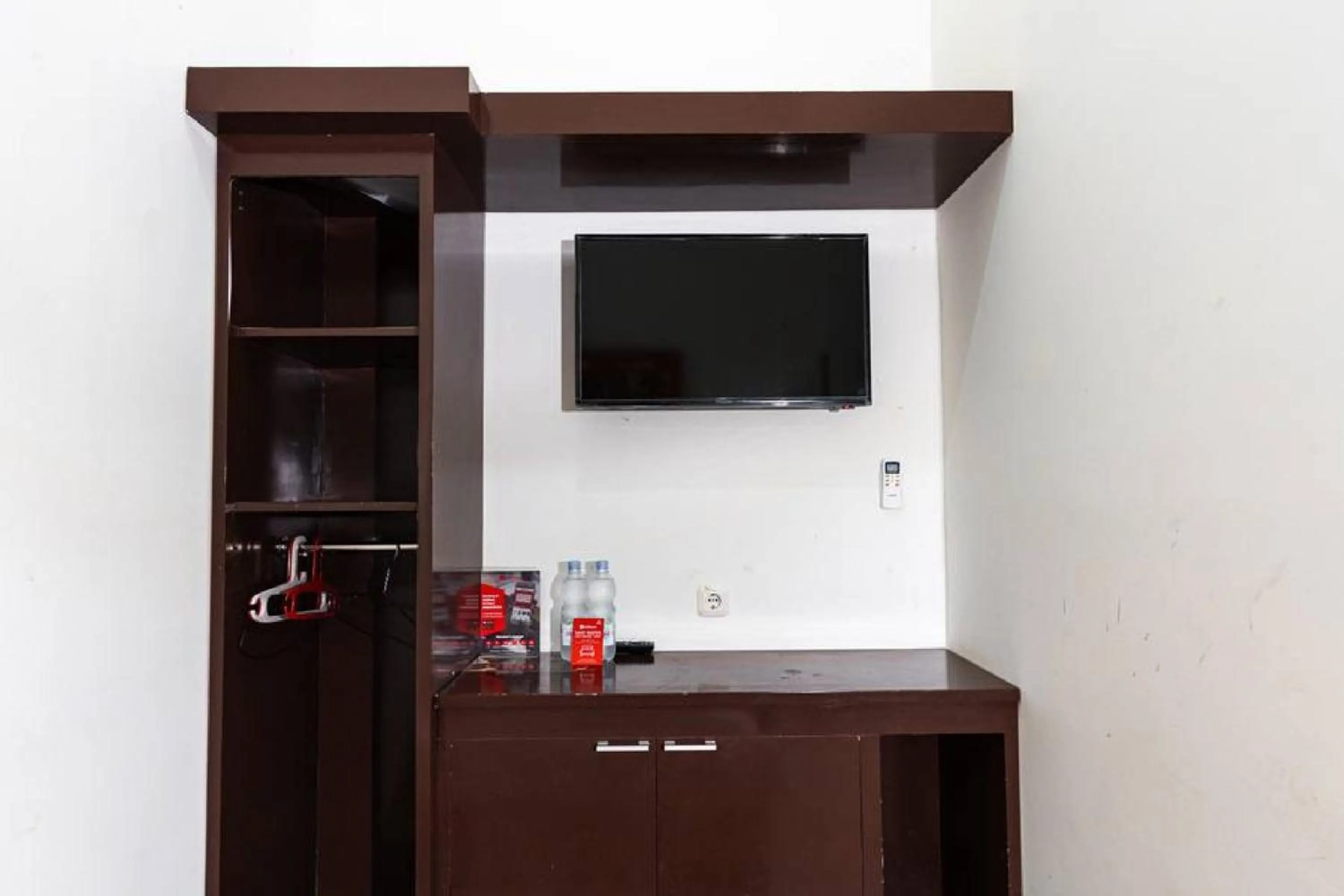 TV and multimedia in RedDoorz @ Hertasning Area 2