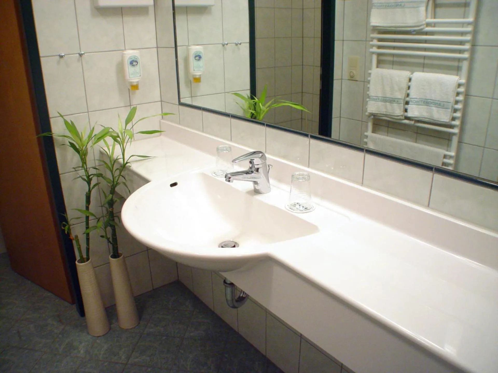 Bathroom in BIRKENHOF GOLS - B & B - Wohlfühl Hotel mit Wochenend-Restaurant