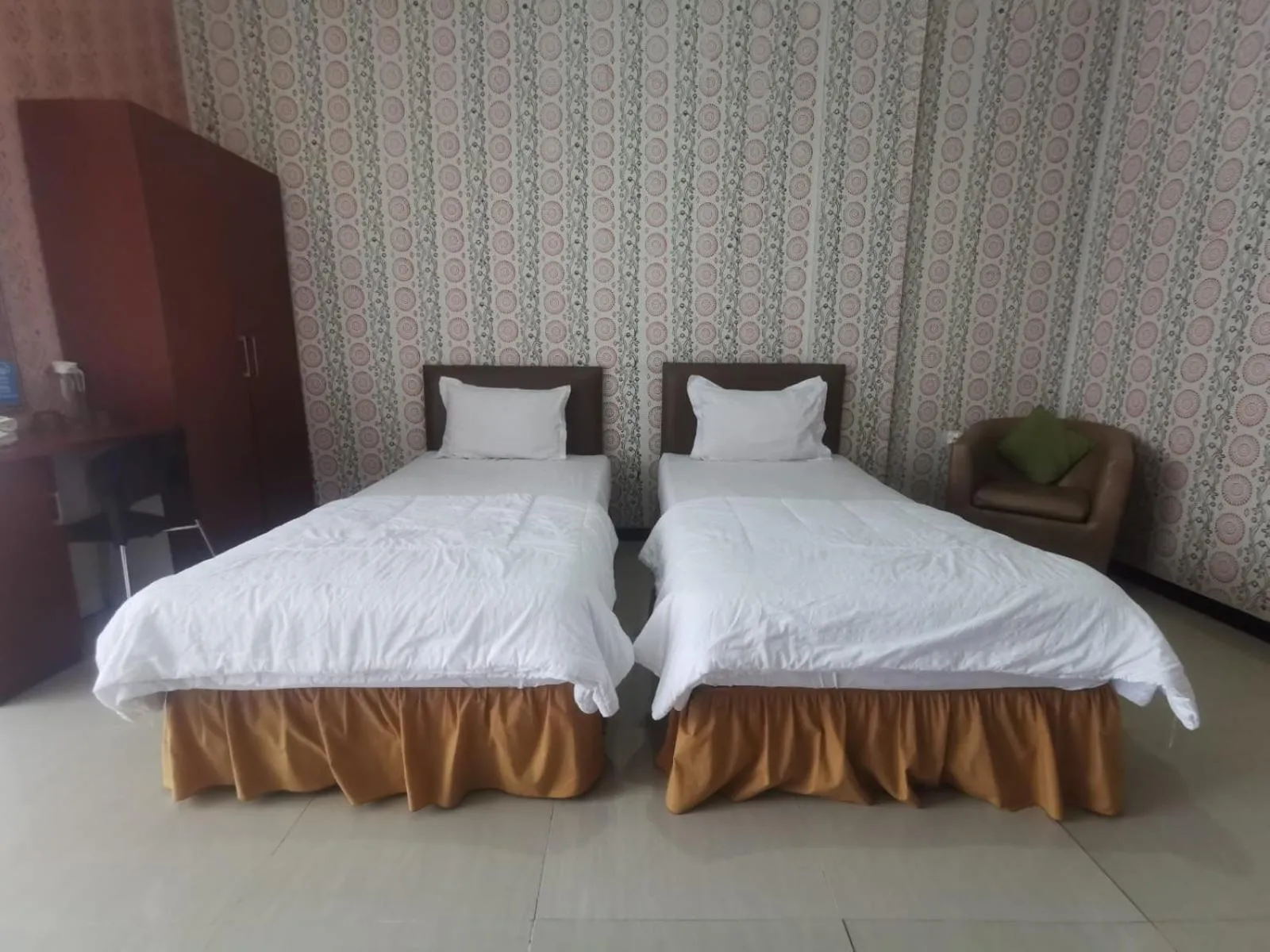 RedDoorz Syariah at Jalan Pramuka