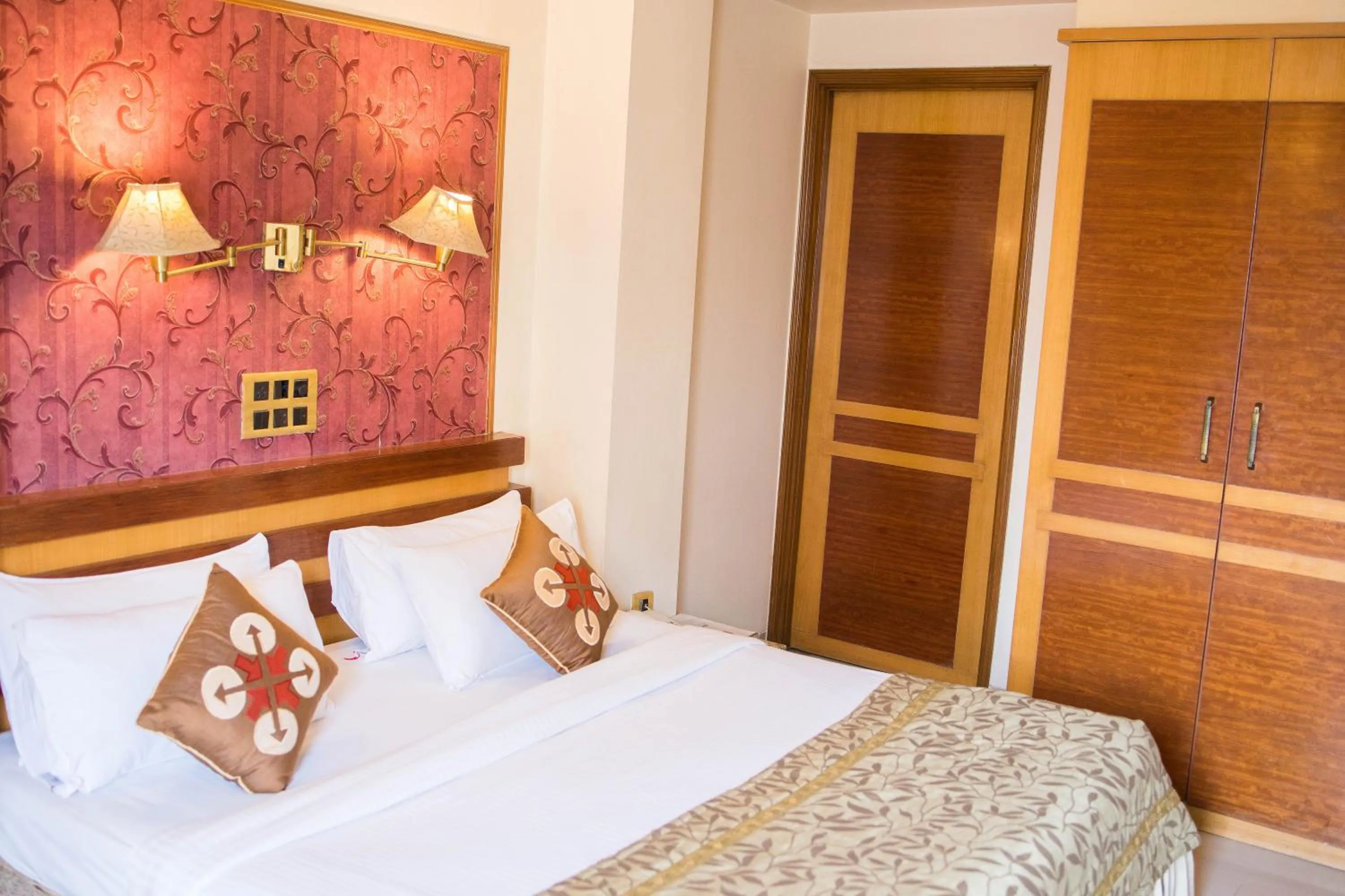 Bed in The Deccan Royaale, Shivaji Nagar