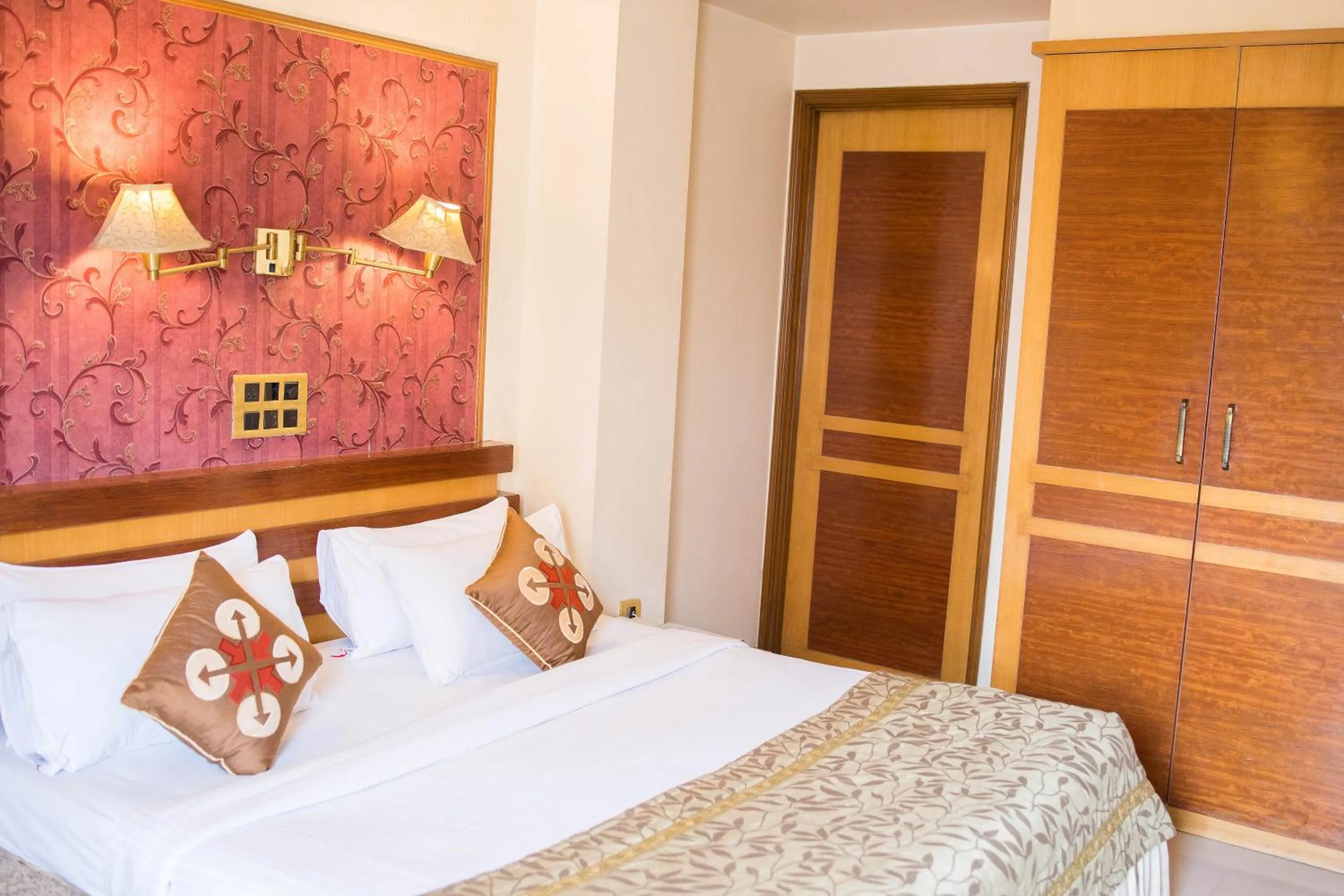 Bed in The Deccan Royaale, Shivaji Nagar