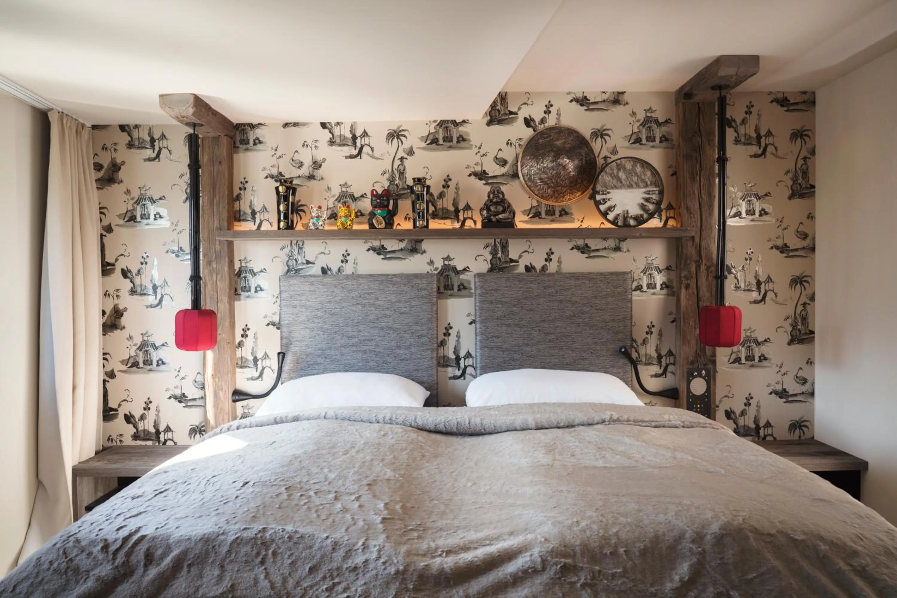 Photo of the whole room, Bed in Boutique Hotel im Auracher Löchl