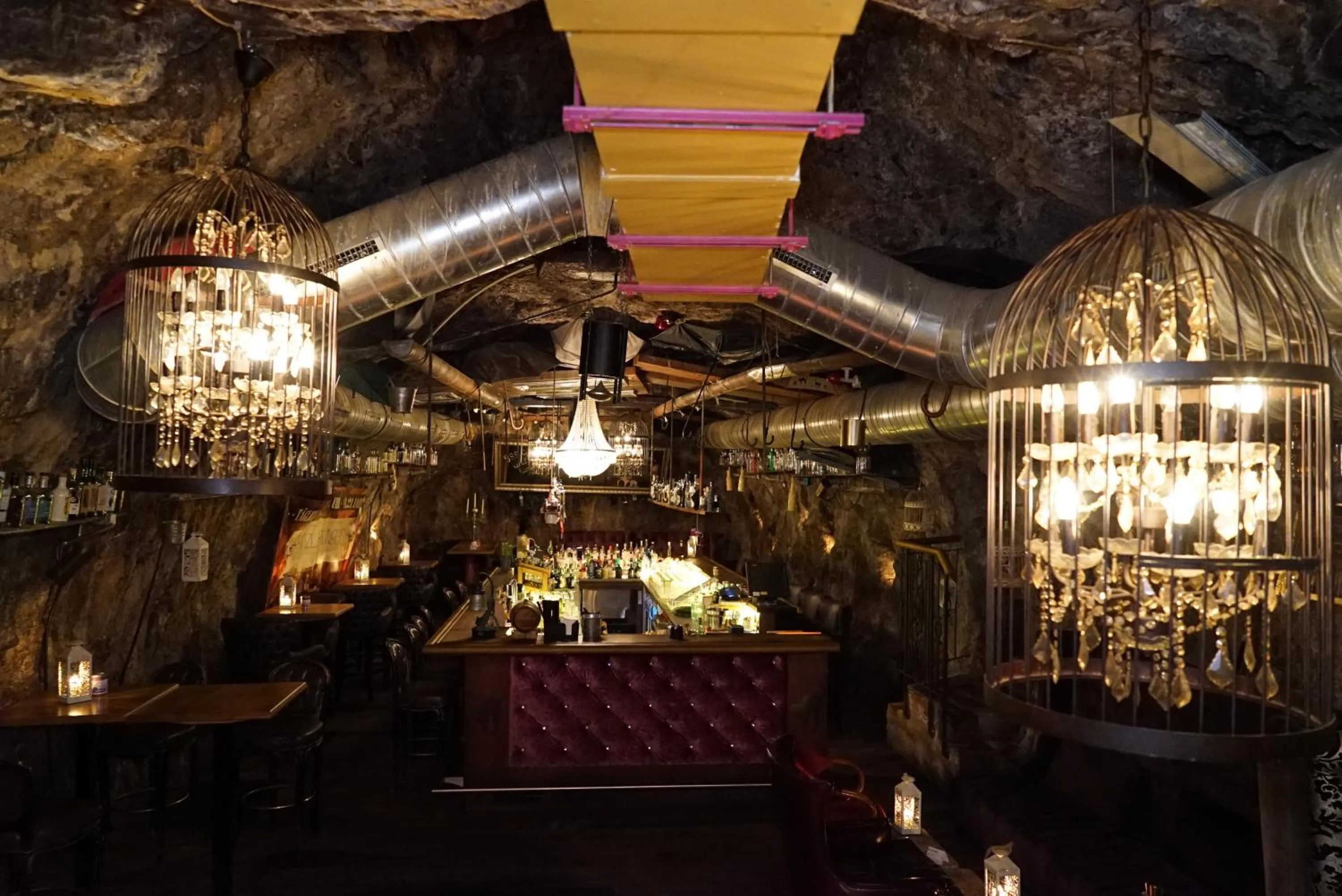 Drinks in Boutique Hotel im Auracher Löchl