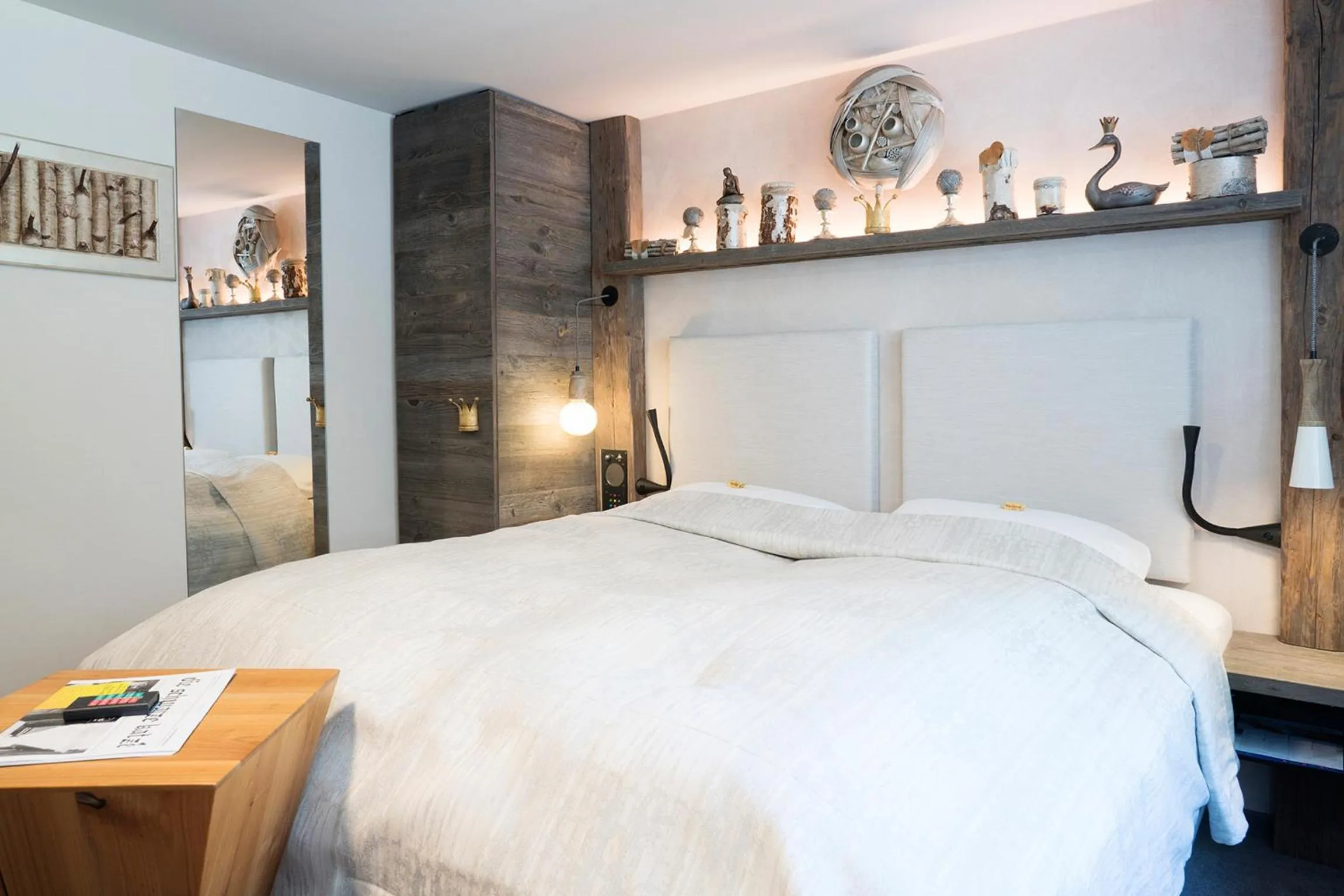 Photo of the whole room, Bed in Boutique Hotel im Auracher Löchl